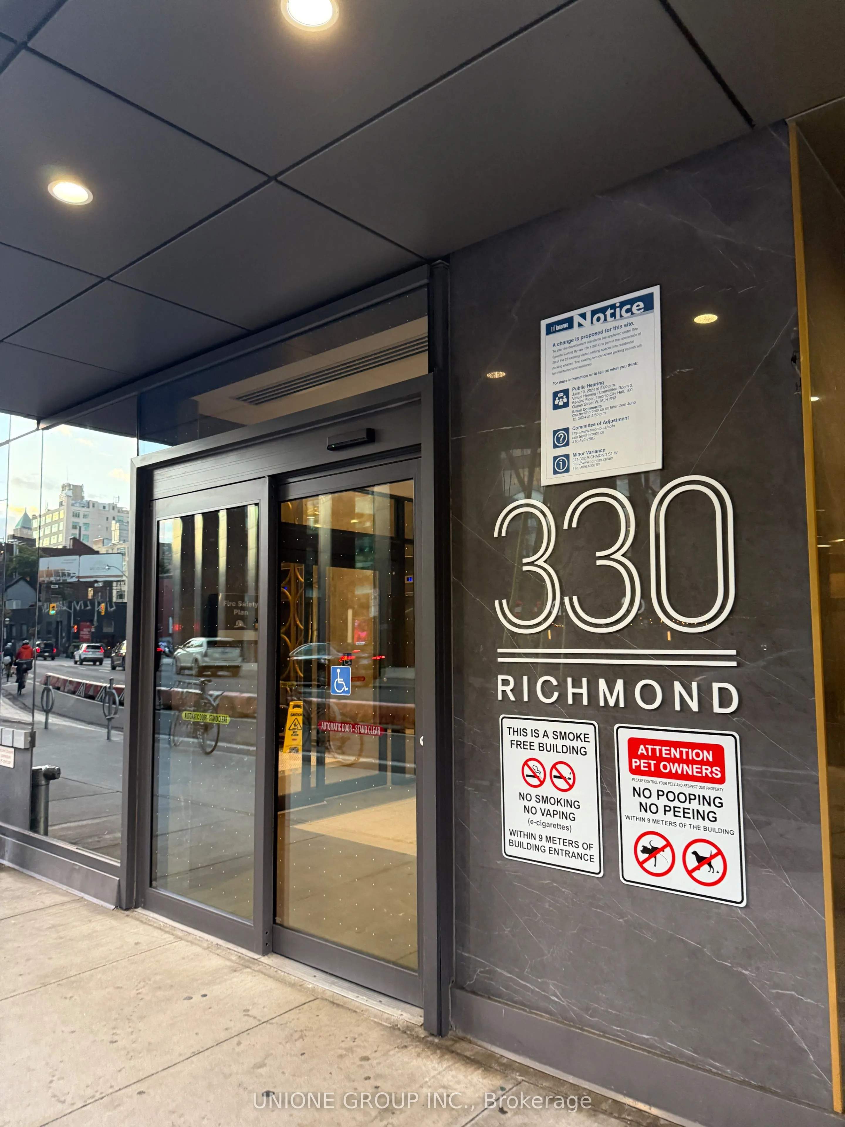 330 richmond Street W, #2608