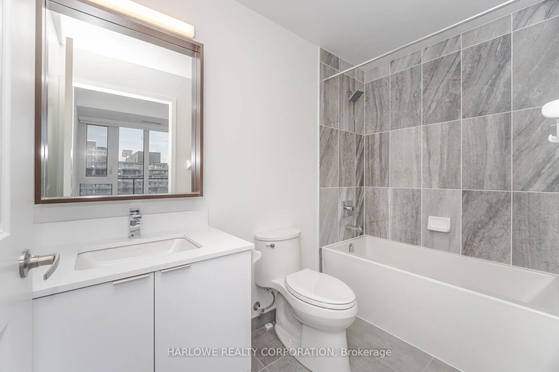 543 Richmond Street W, #1408
