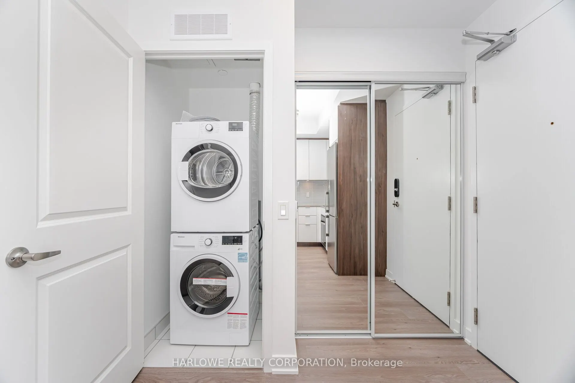 543 Richmond Street W, #1408