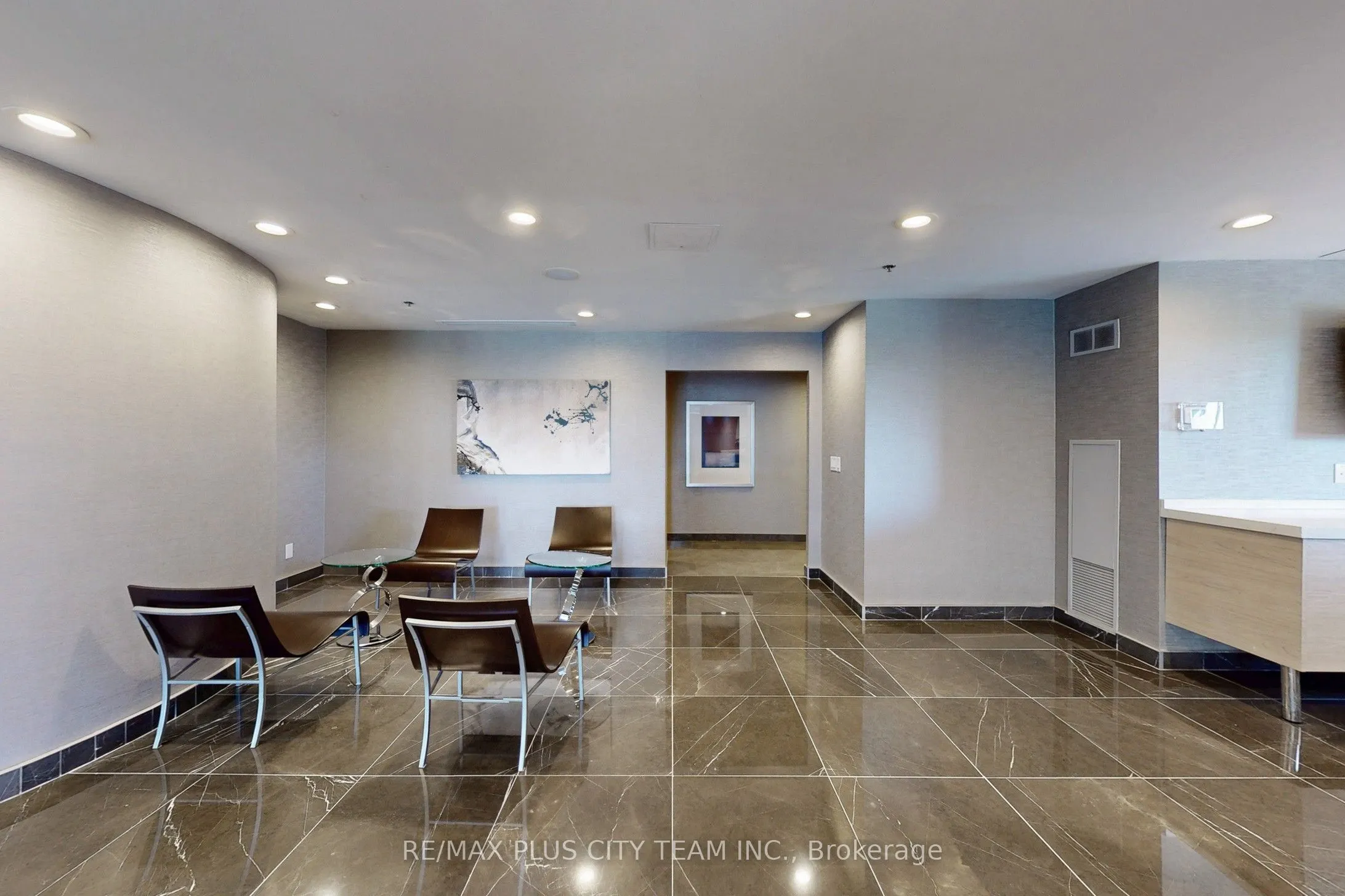 8 Park Road, #2515