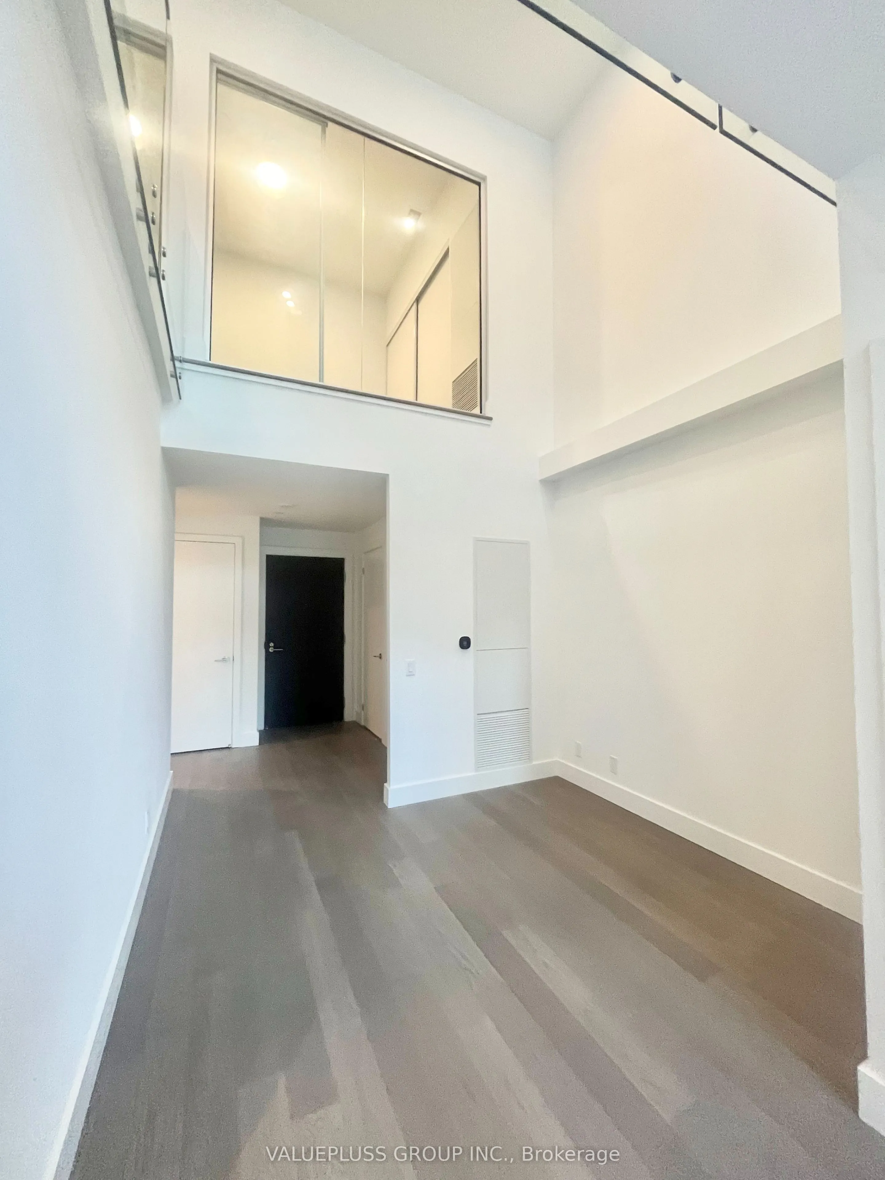 6 Greenbriar Road, #101
