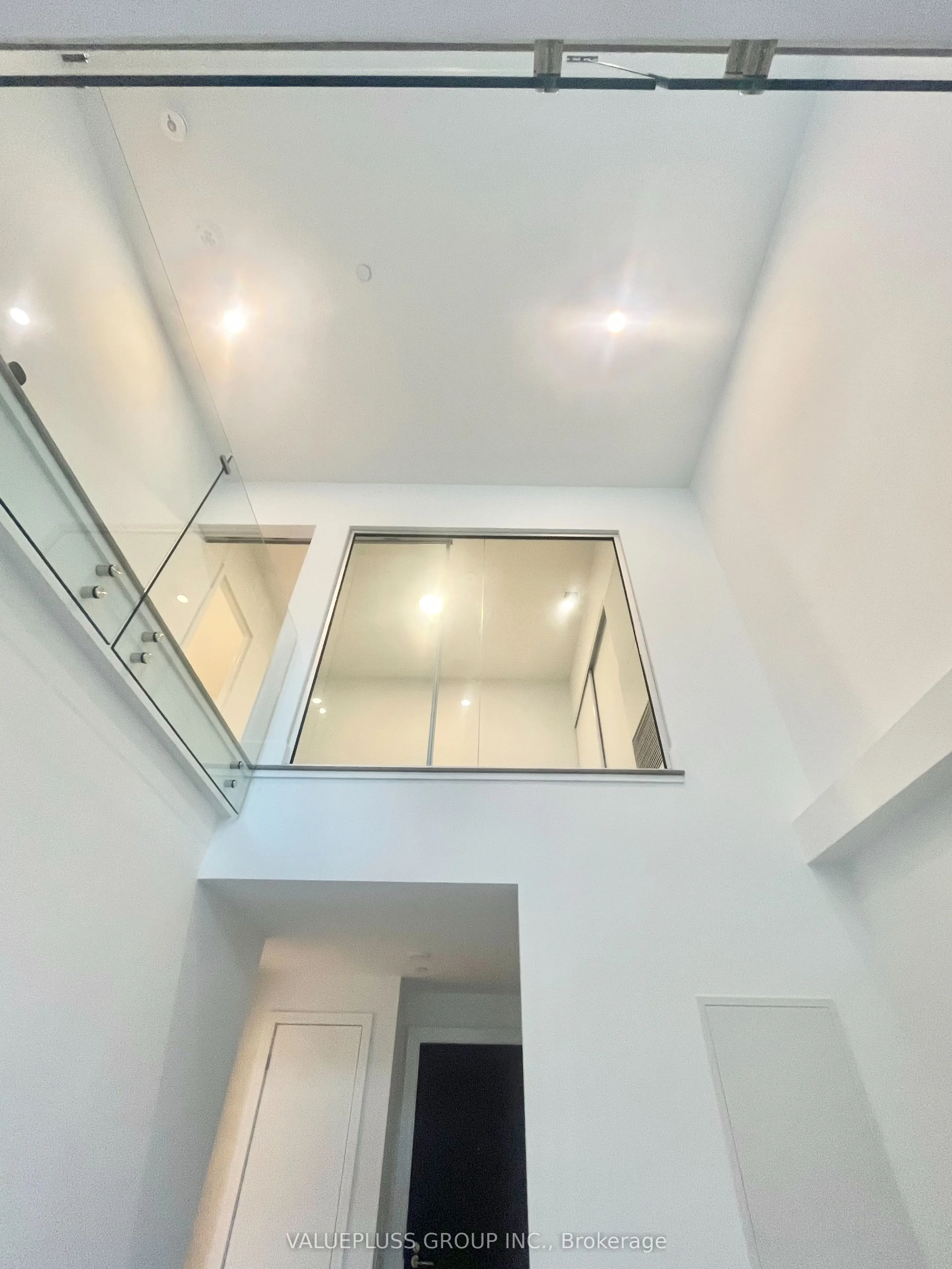 6 Greenbriar Road, #101
