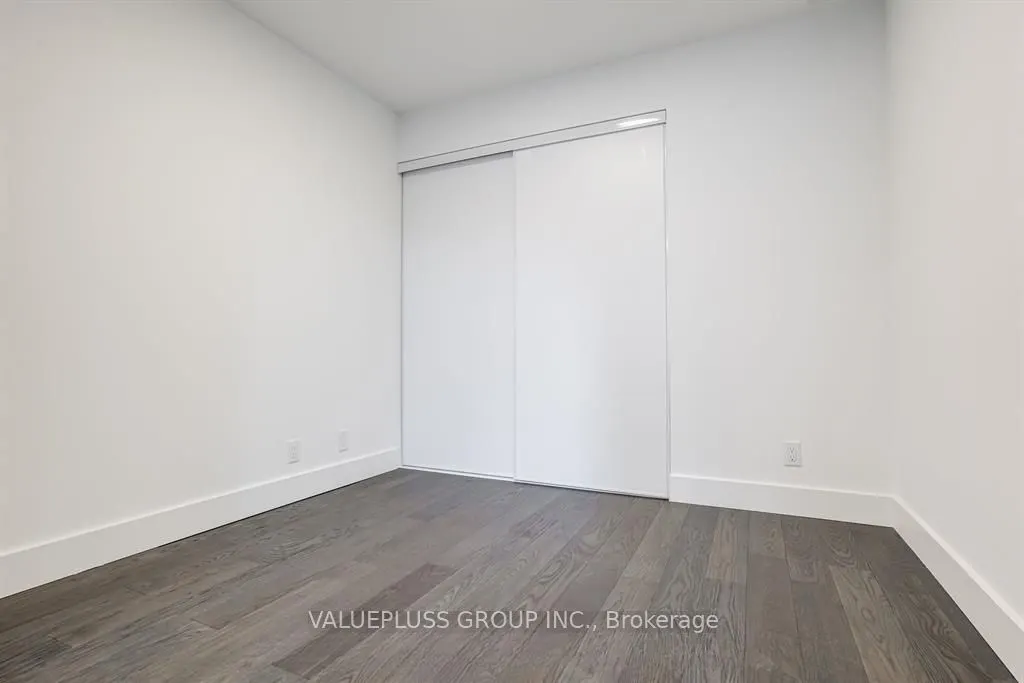 6 Greenbriar Road, #101
