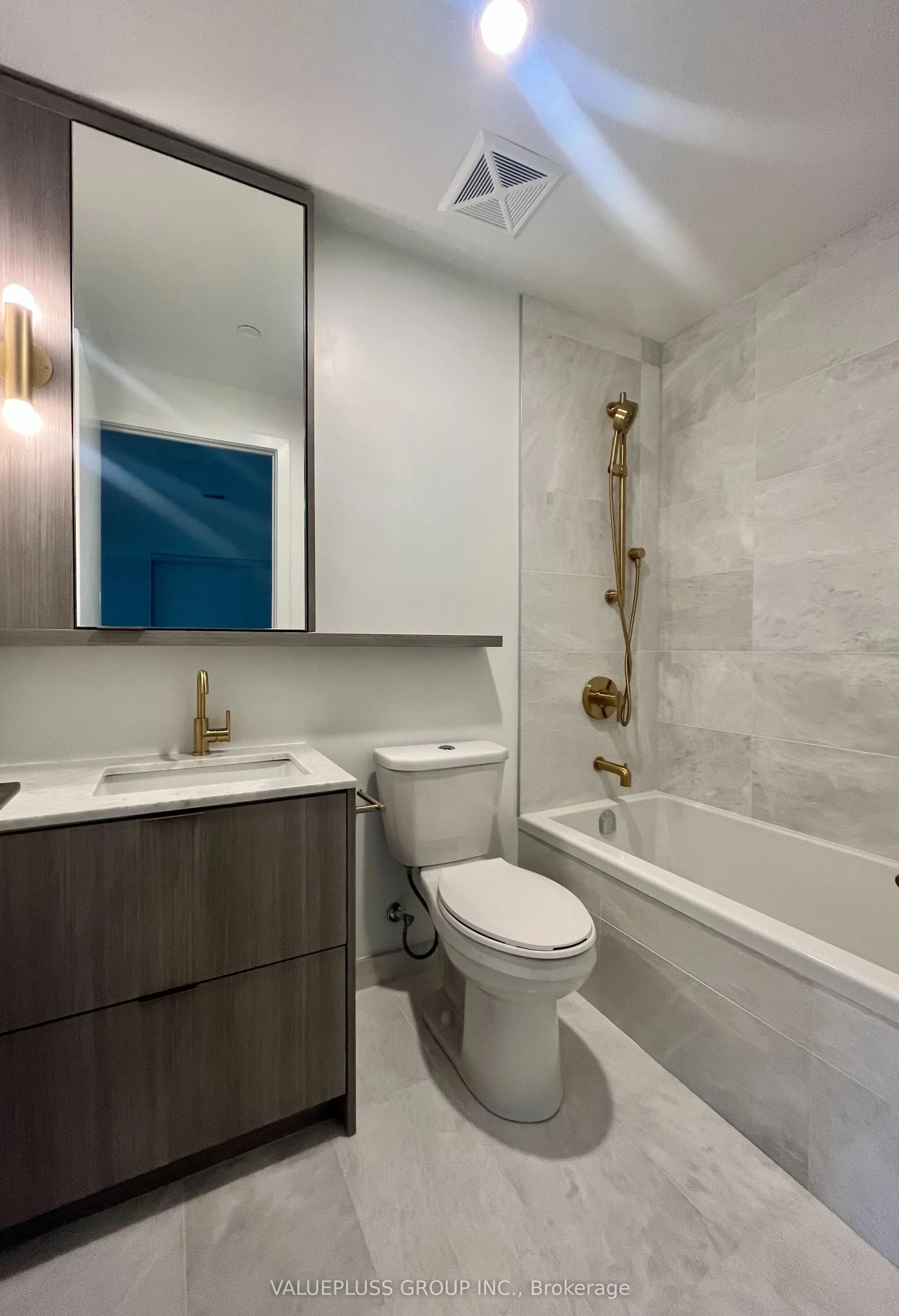 6 Greenbriar Road, #101