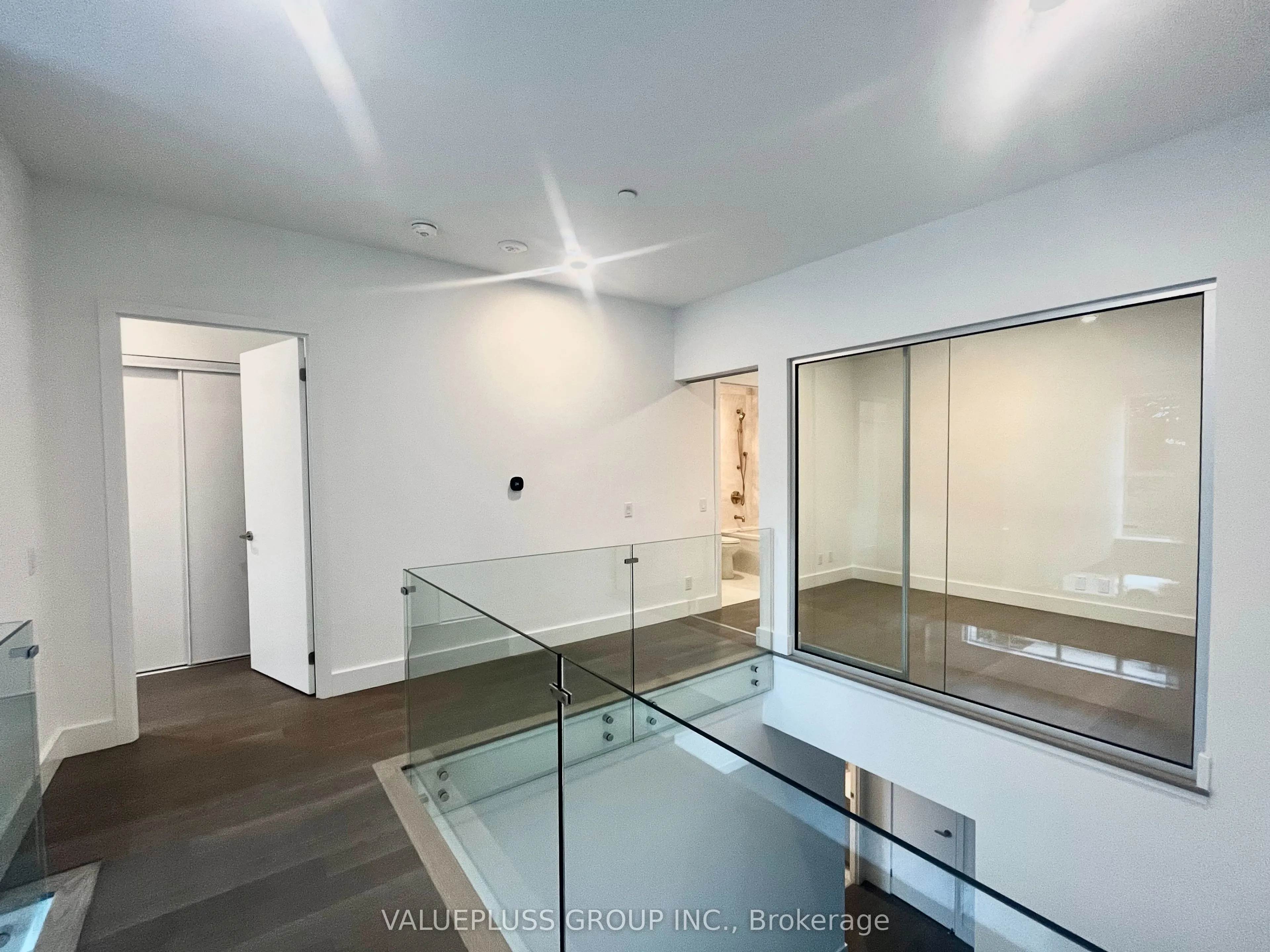 6 Greenbriar Road, #101