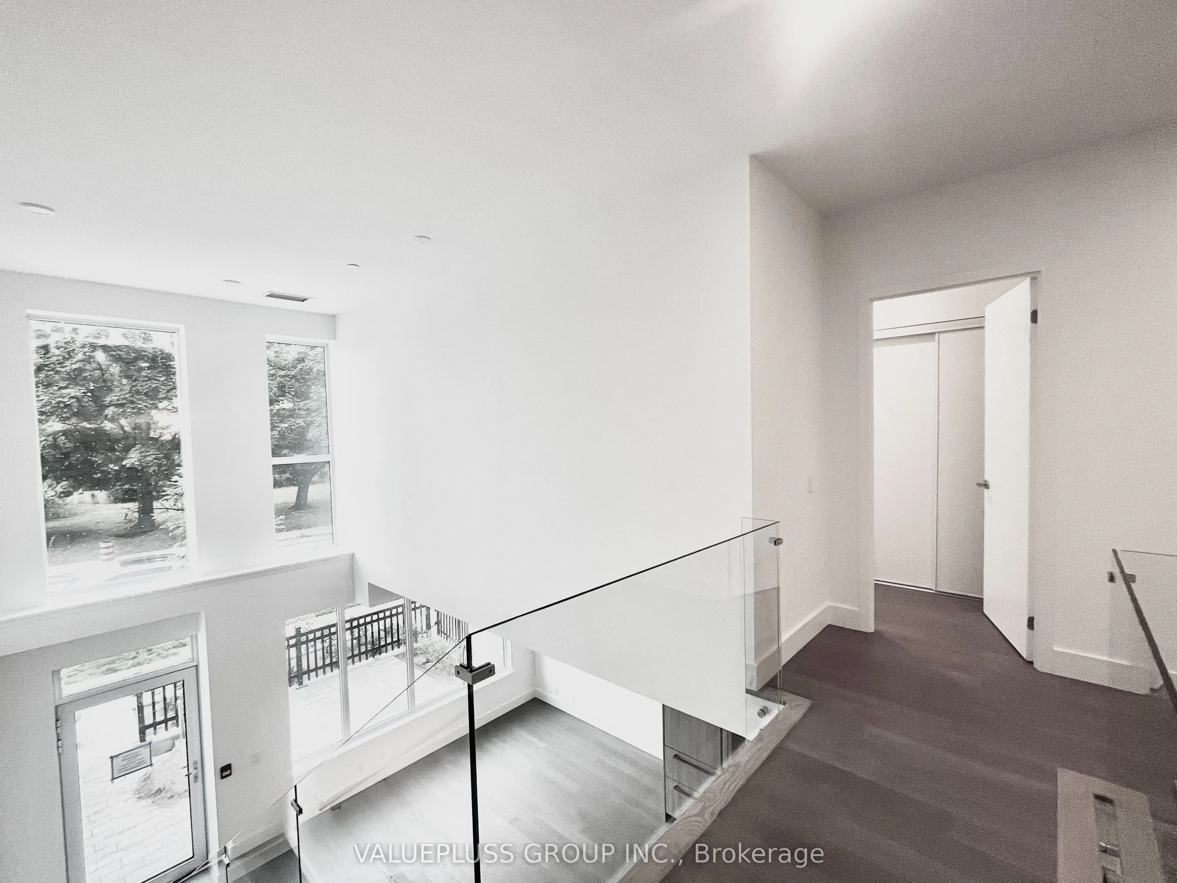 6 Greenbriar Road, #101