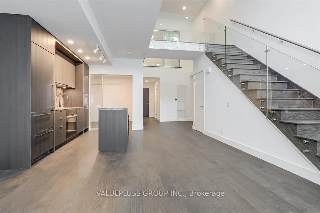 6 Greenbriar Road, #101