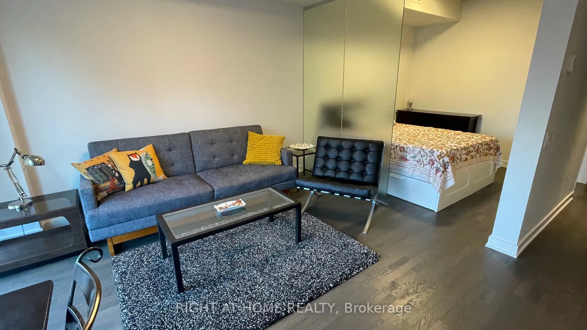 629 King Street W