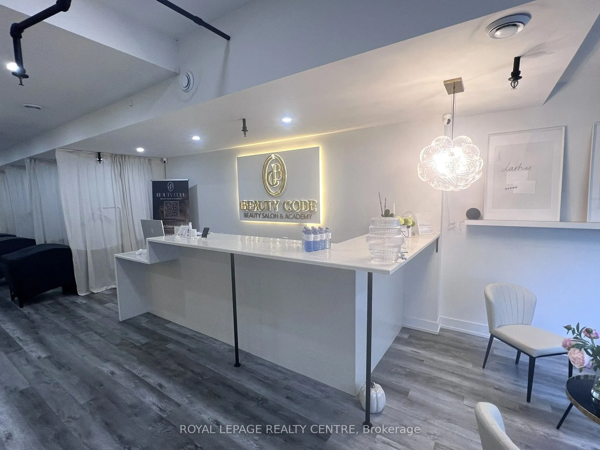 1034 Eglinton Avenue W