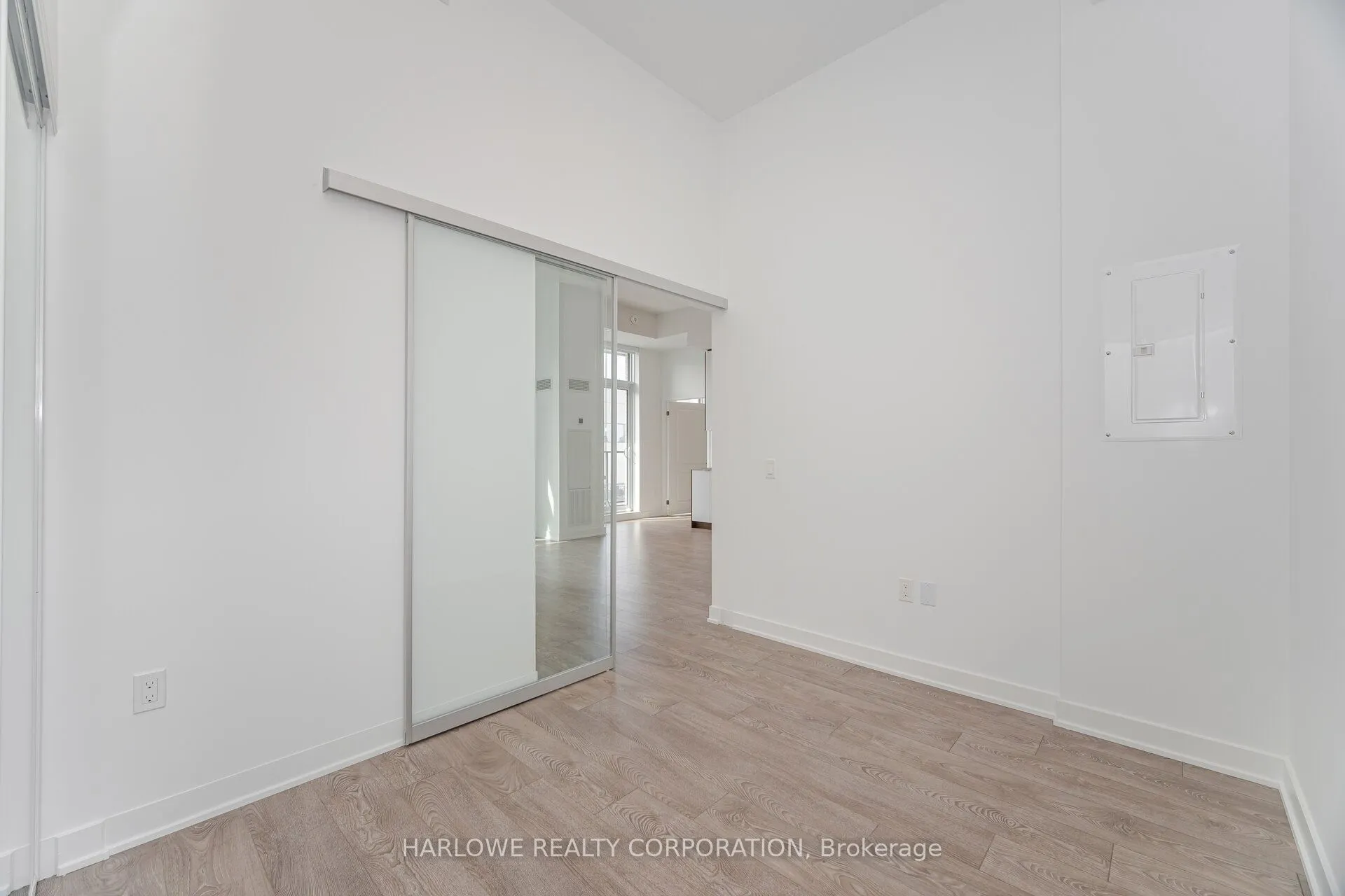 543 Richmond Street W, #LPH25