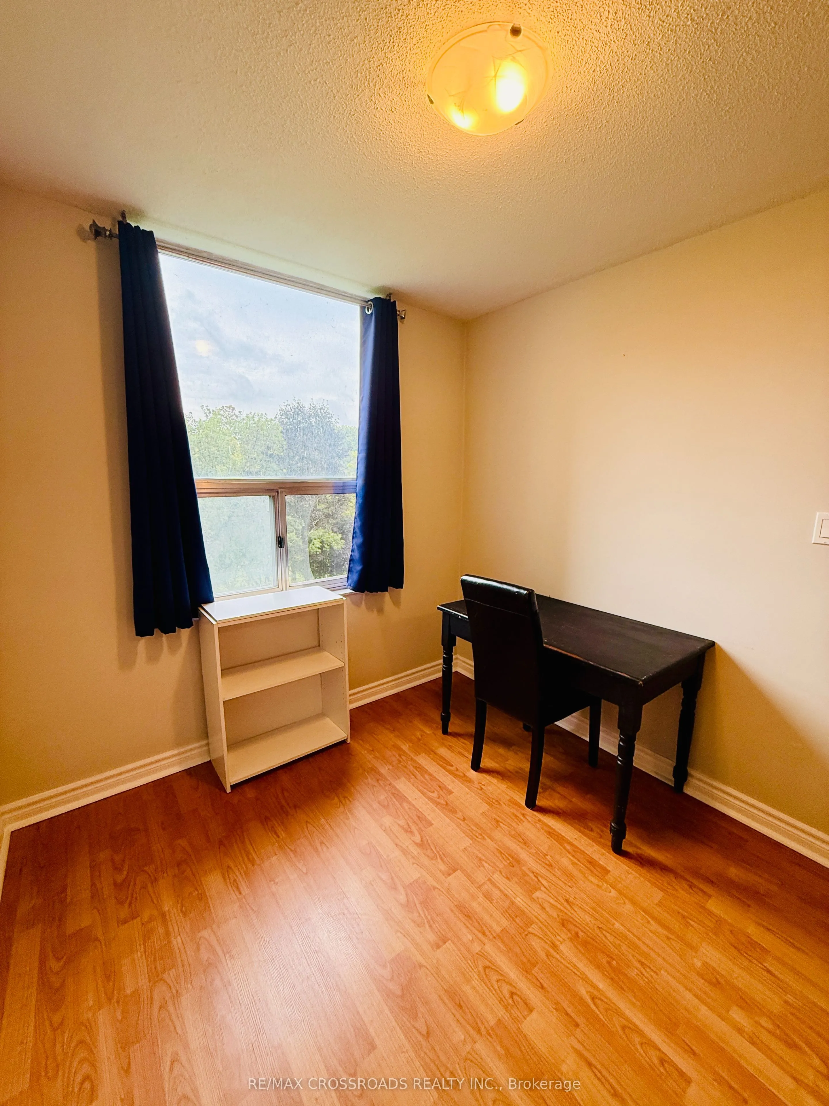 20 Edgecliff Golfway, #202