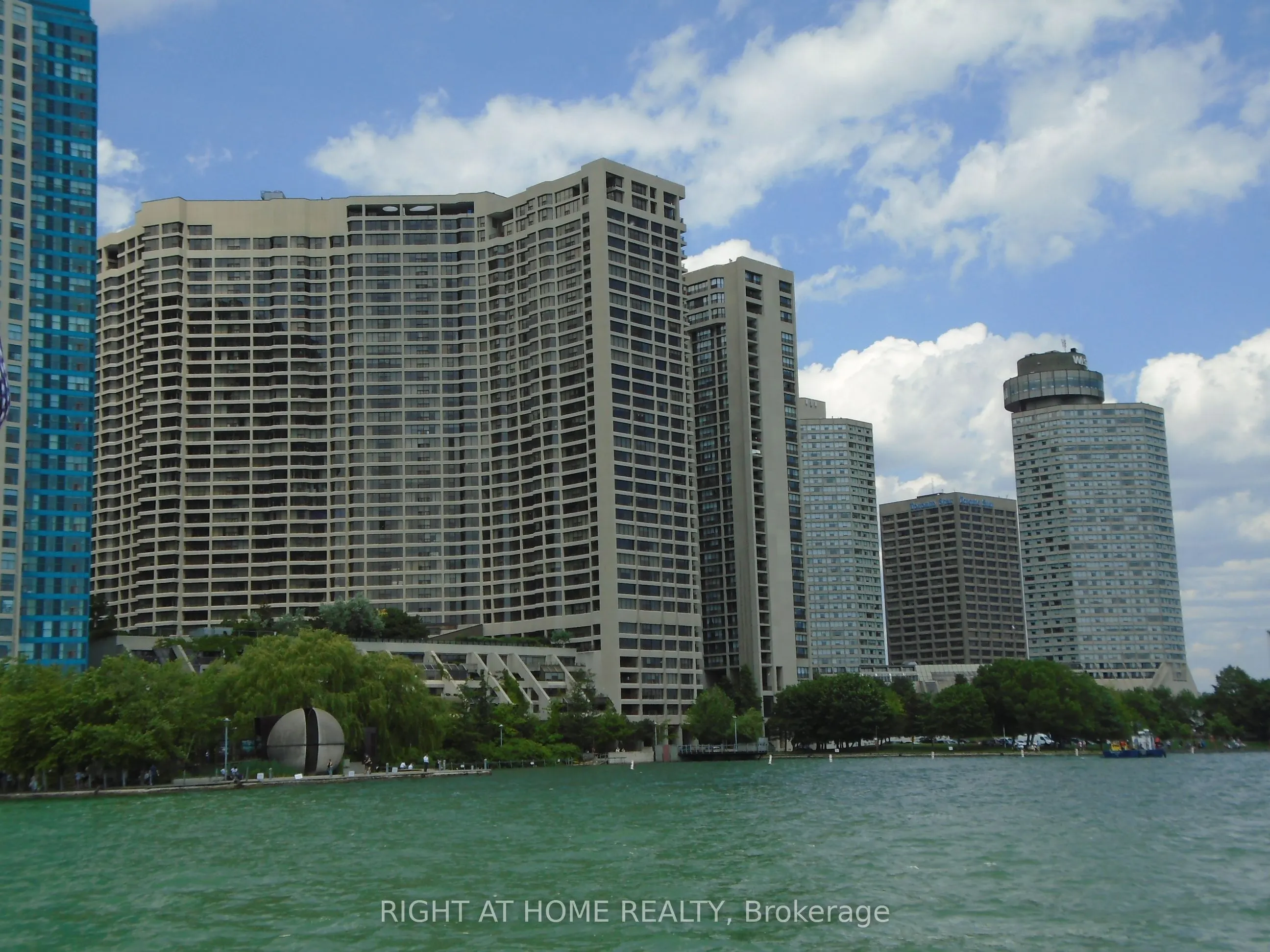 65 Harbour Square, #3007