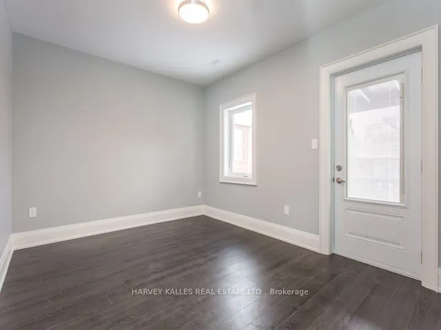 987 Avenue Road, #Upper