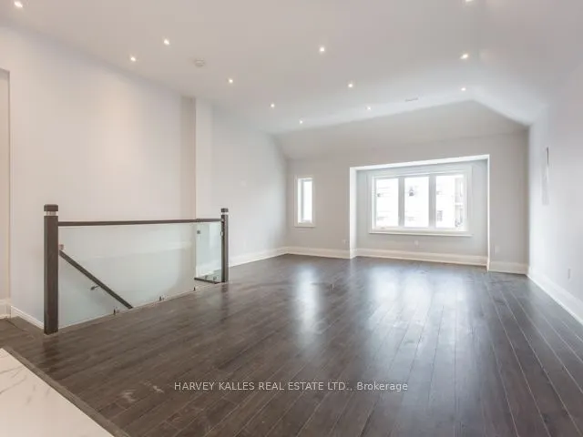 987 Avenue Road, #Upper