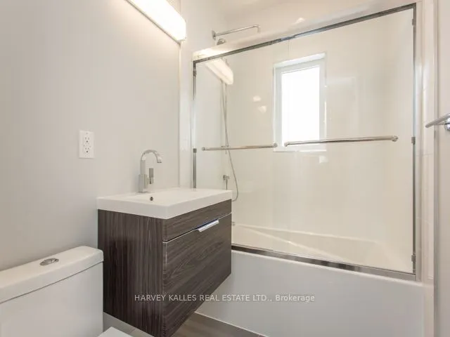 987 Avenue Road, #Upper