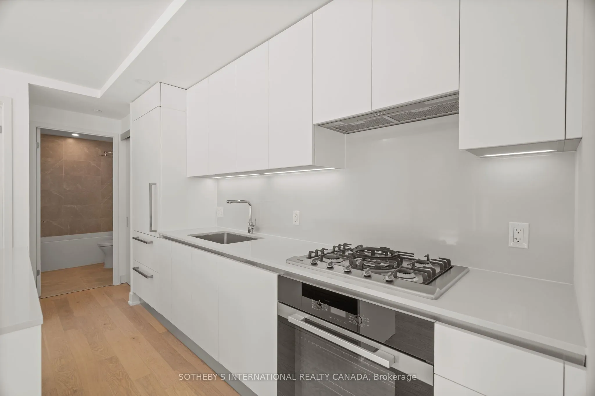200 Keewatin Avenue, #102