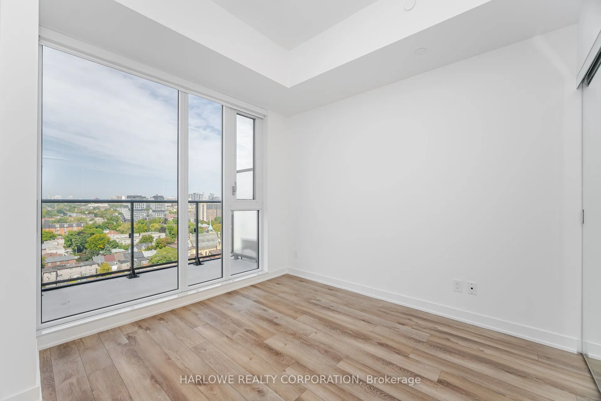 543 Richmond Street W, #PH03