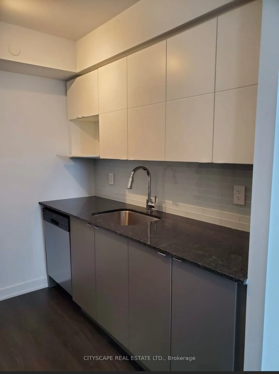 120 Varna Drive, #304
