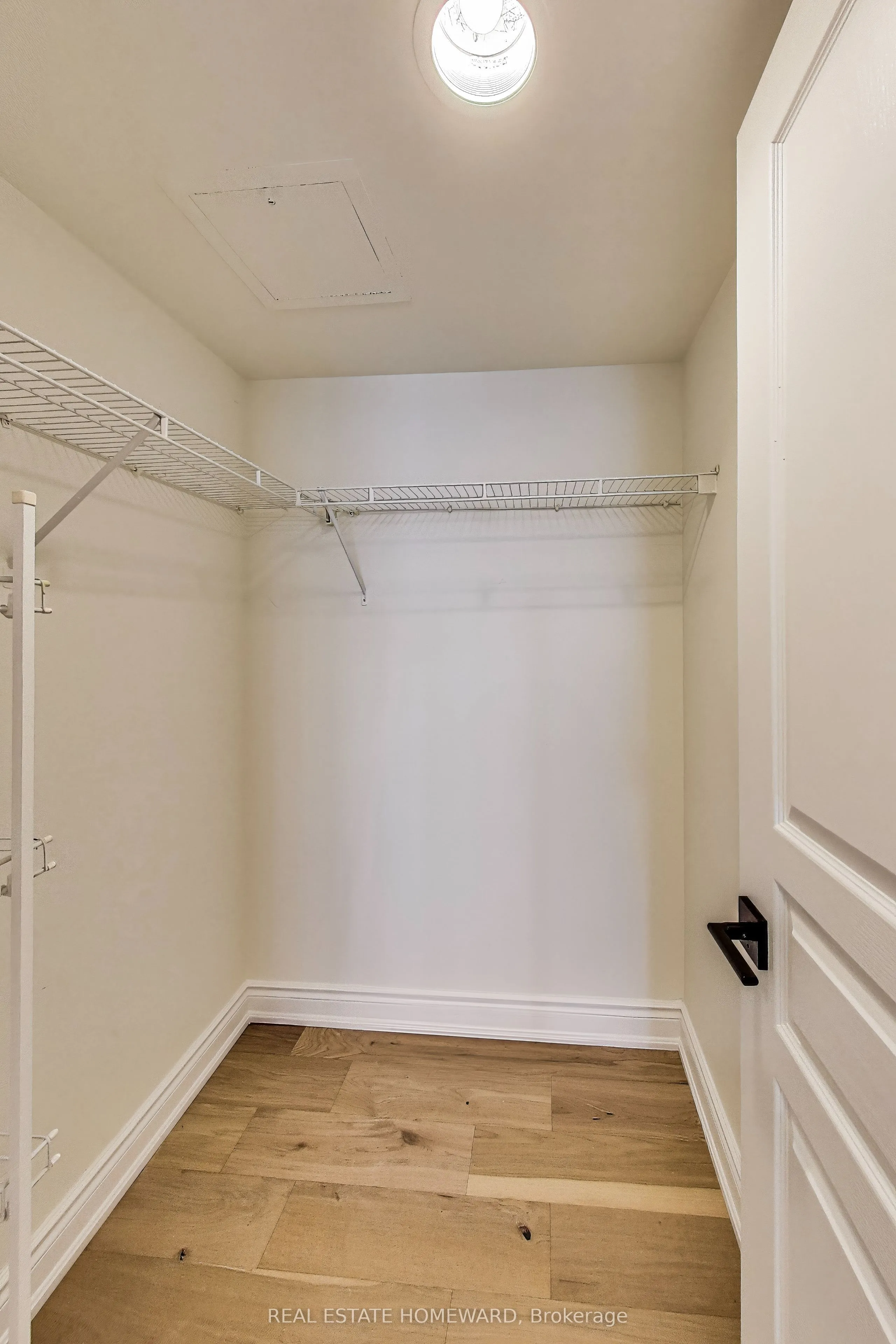 5 Northtown Way, #411