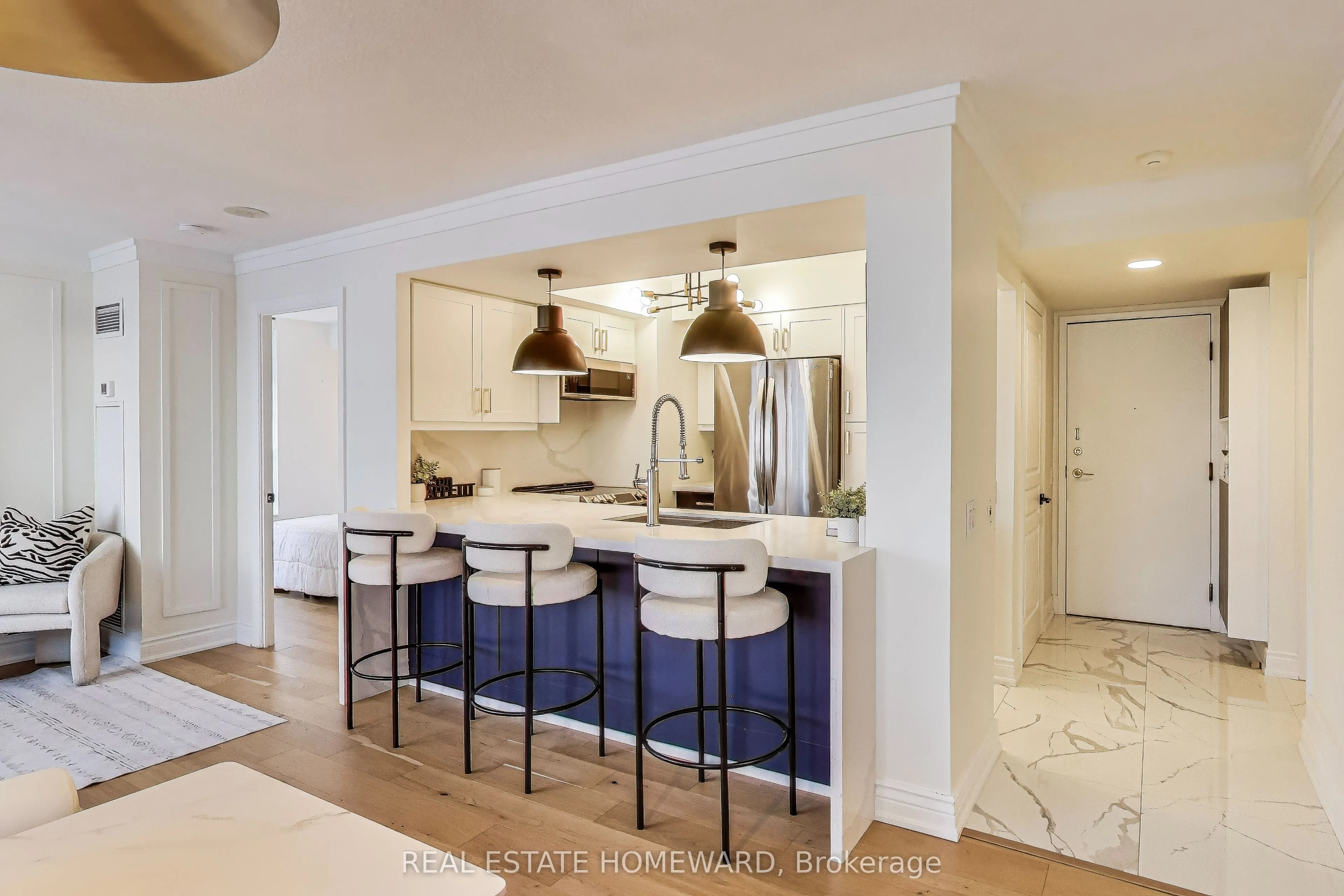5 Northtown Way, #411