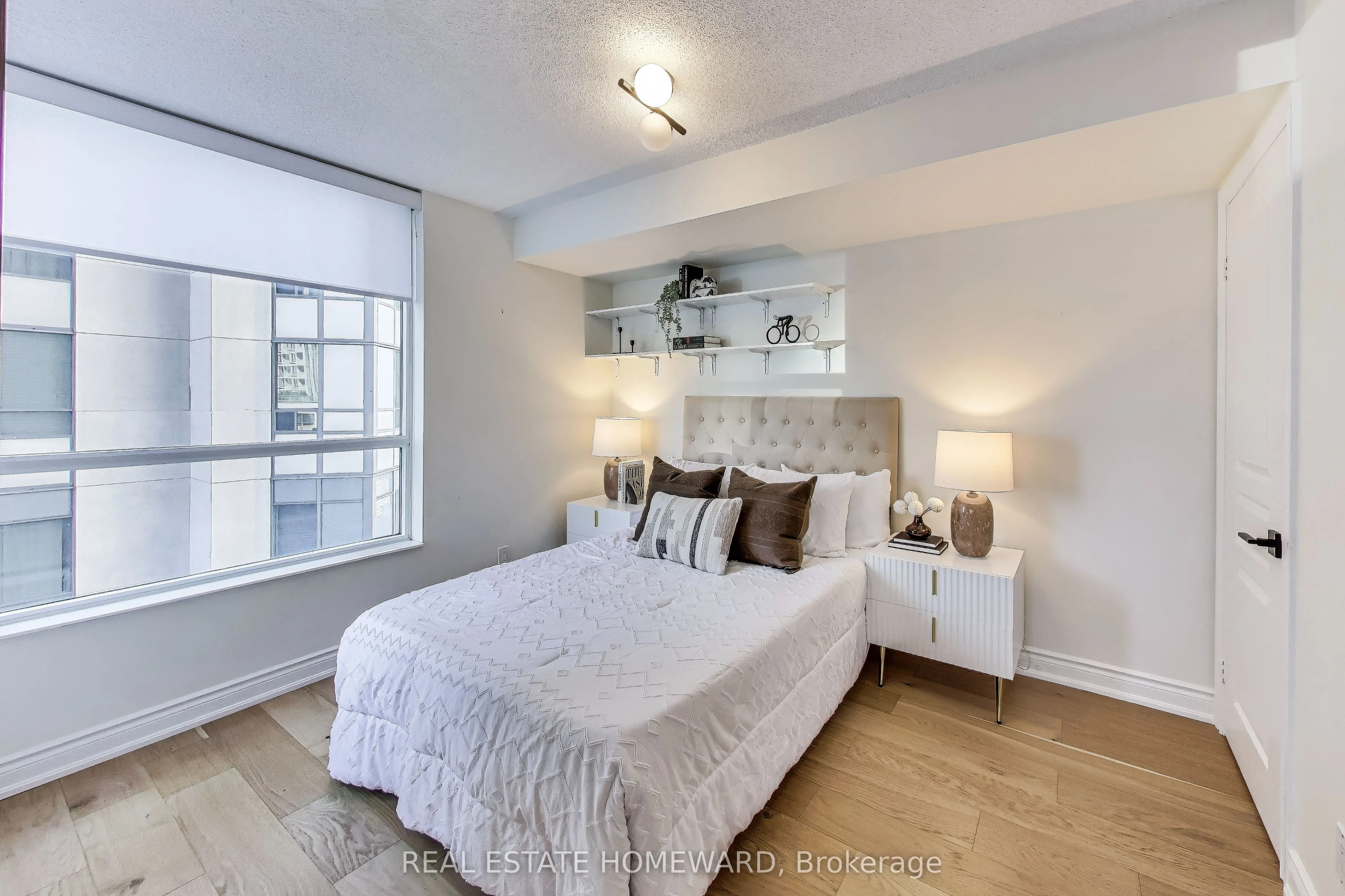 5 Northtown Way, #411