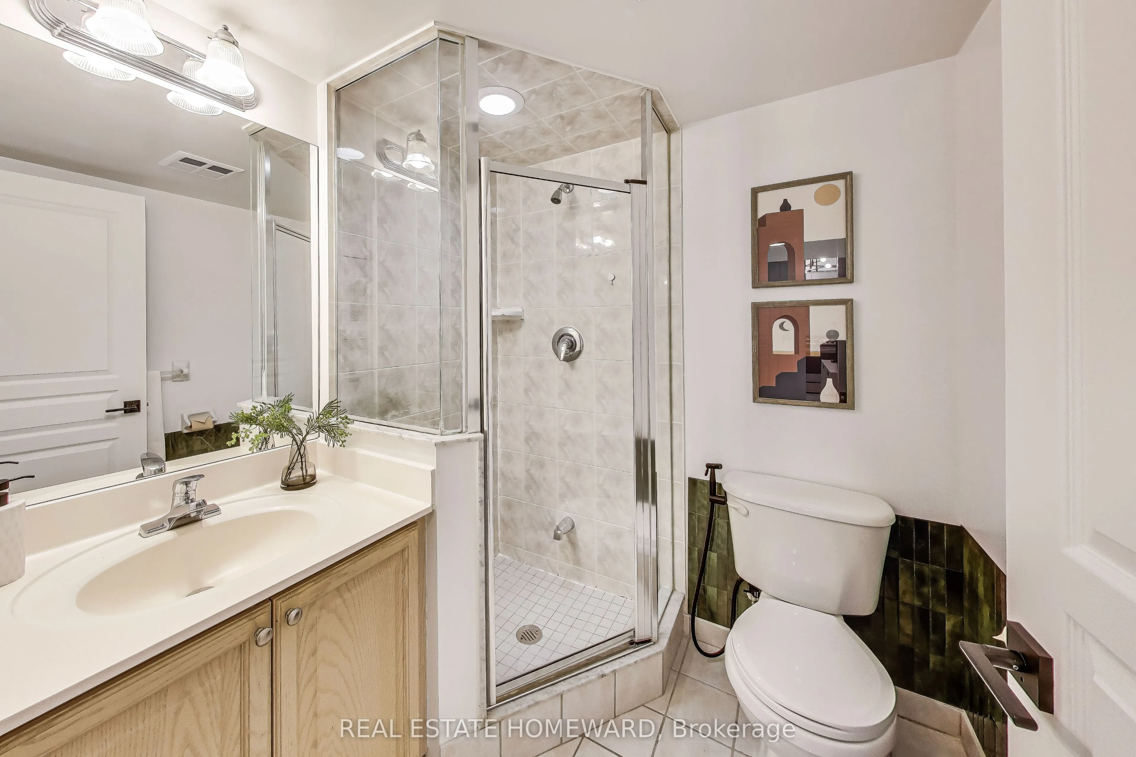 5 Northtown Way, #411