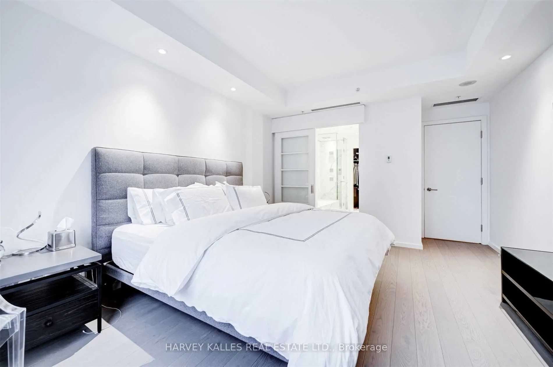 180 University Avenue, #2508