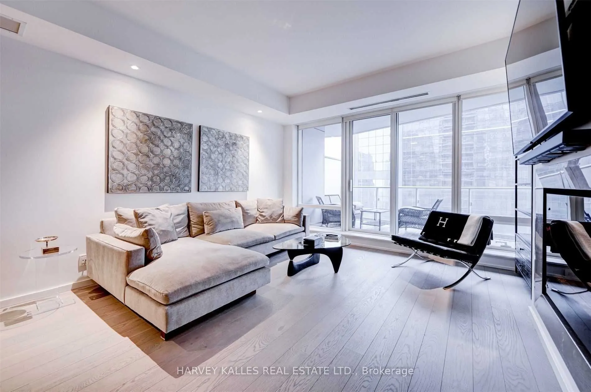 180 University Avenue, #2508
