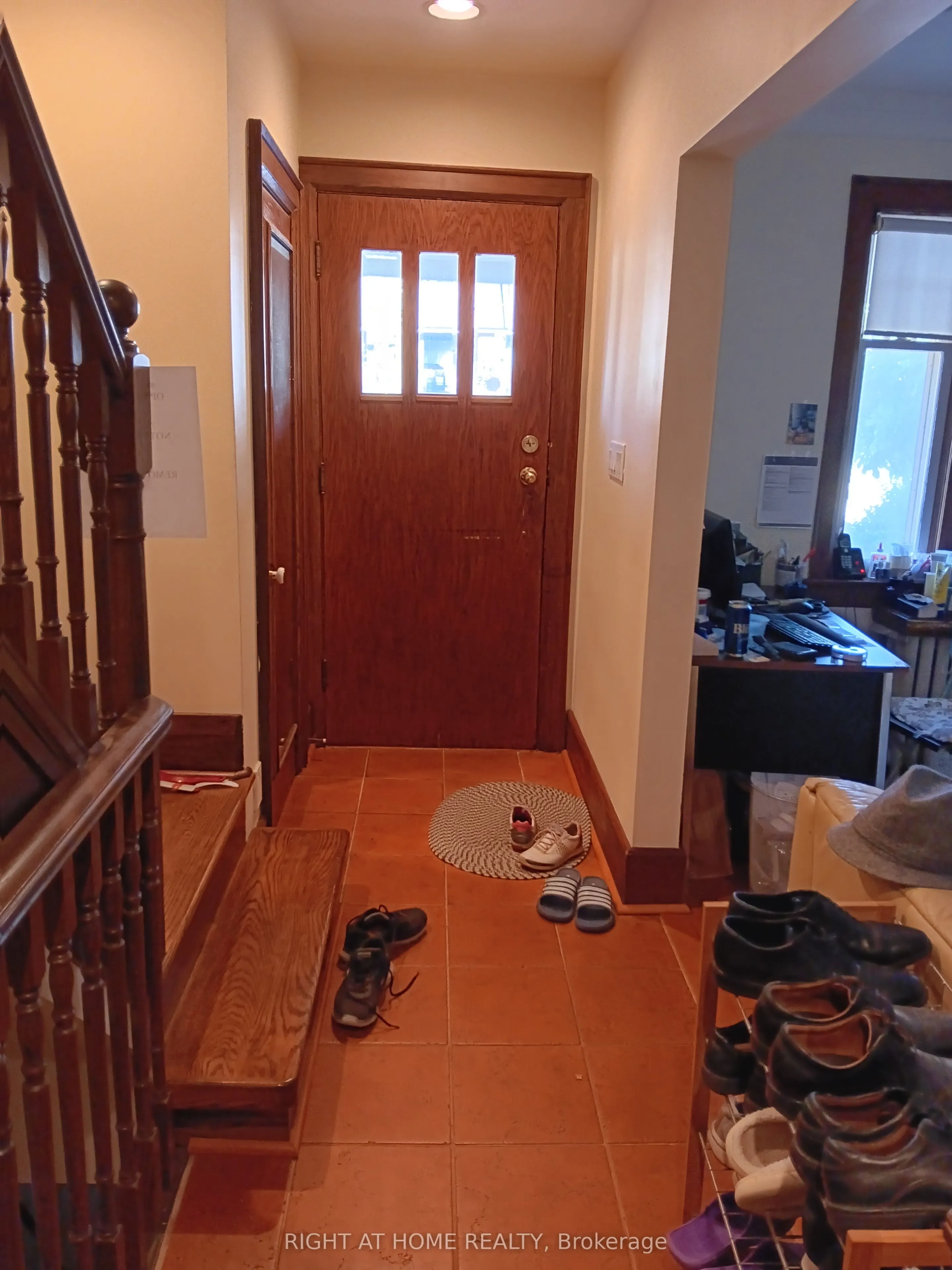 53 Lawrence Avenue W