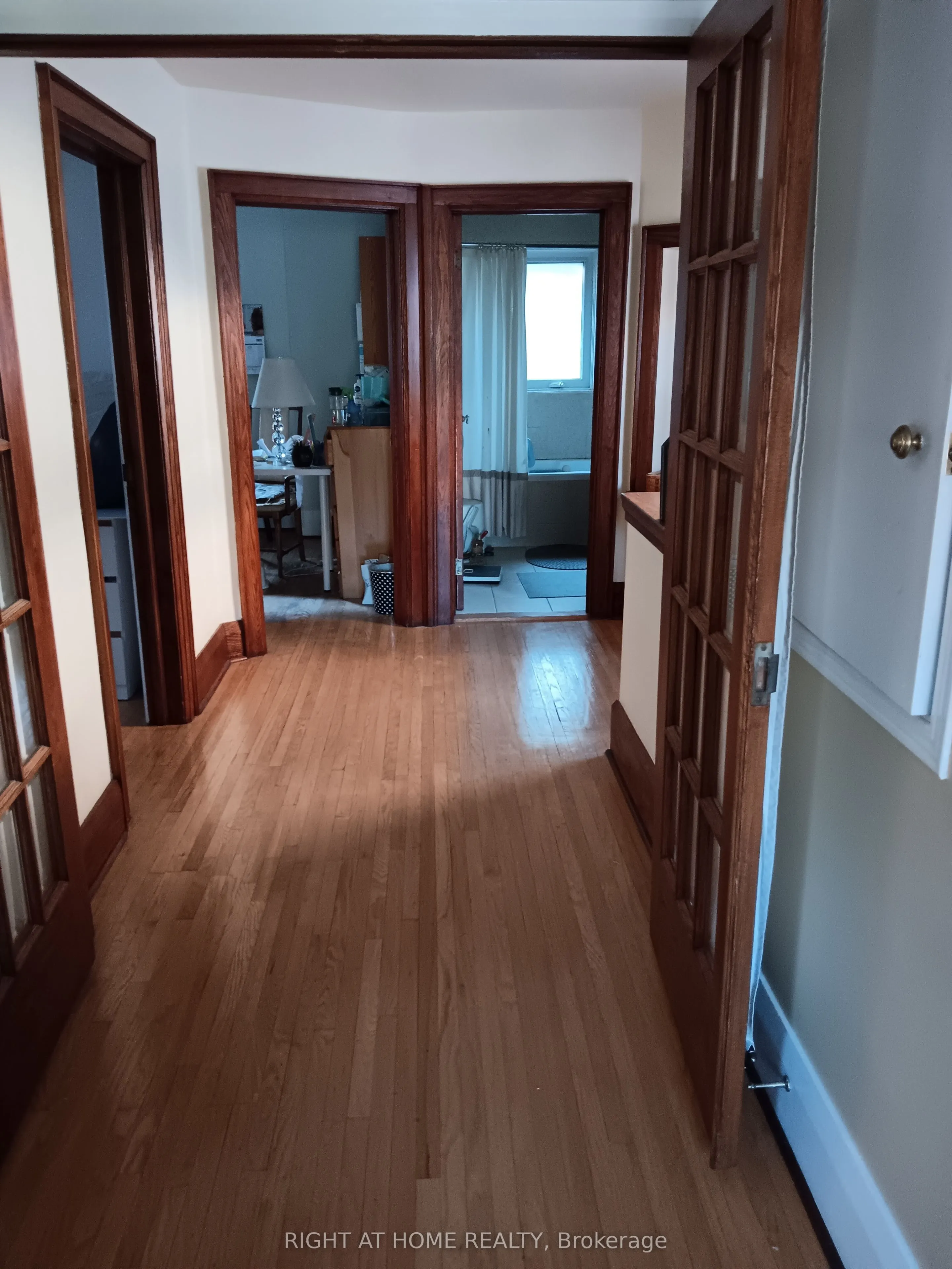 53 Lawrence Avenue W