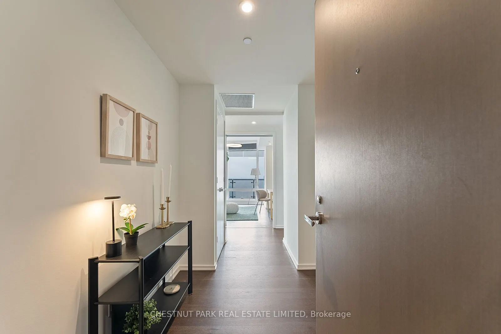 1 Bloor Street E, #7006