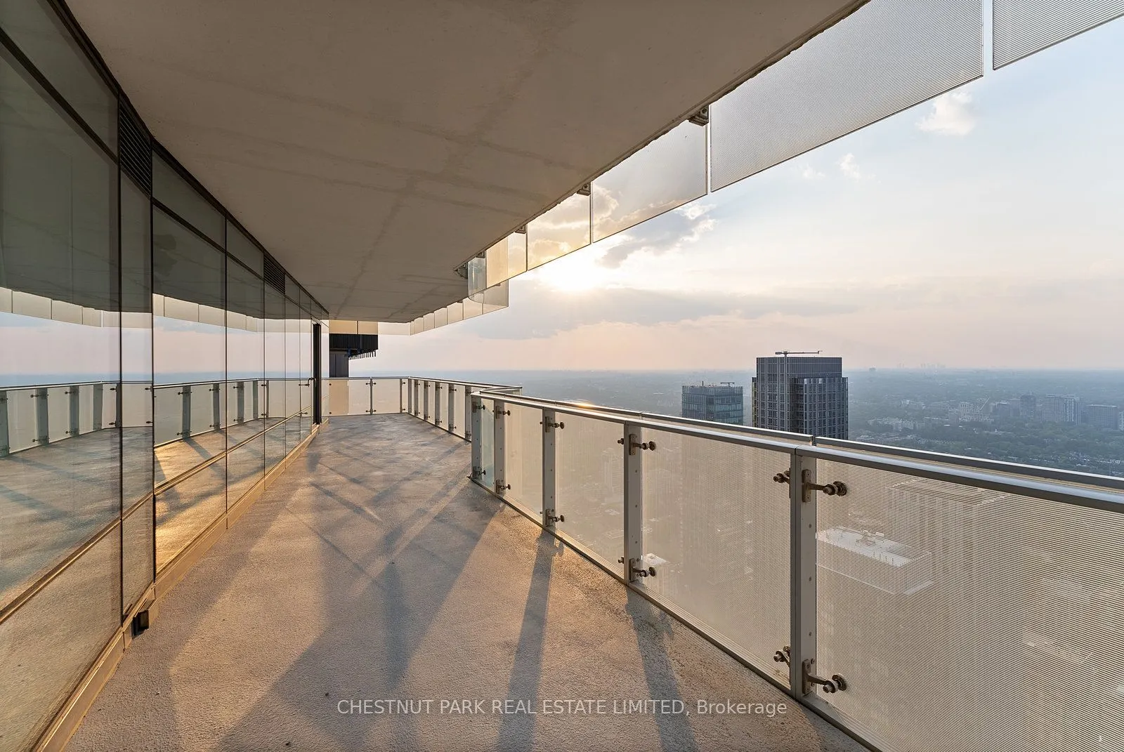 1 Bloor Street E, #7006