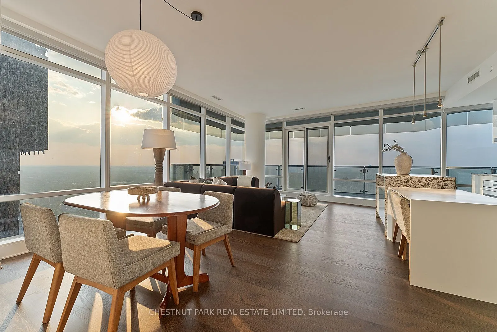 1 Bloor Street E, #7006