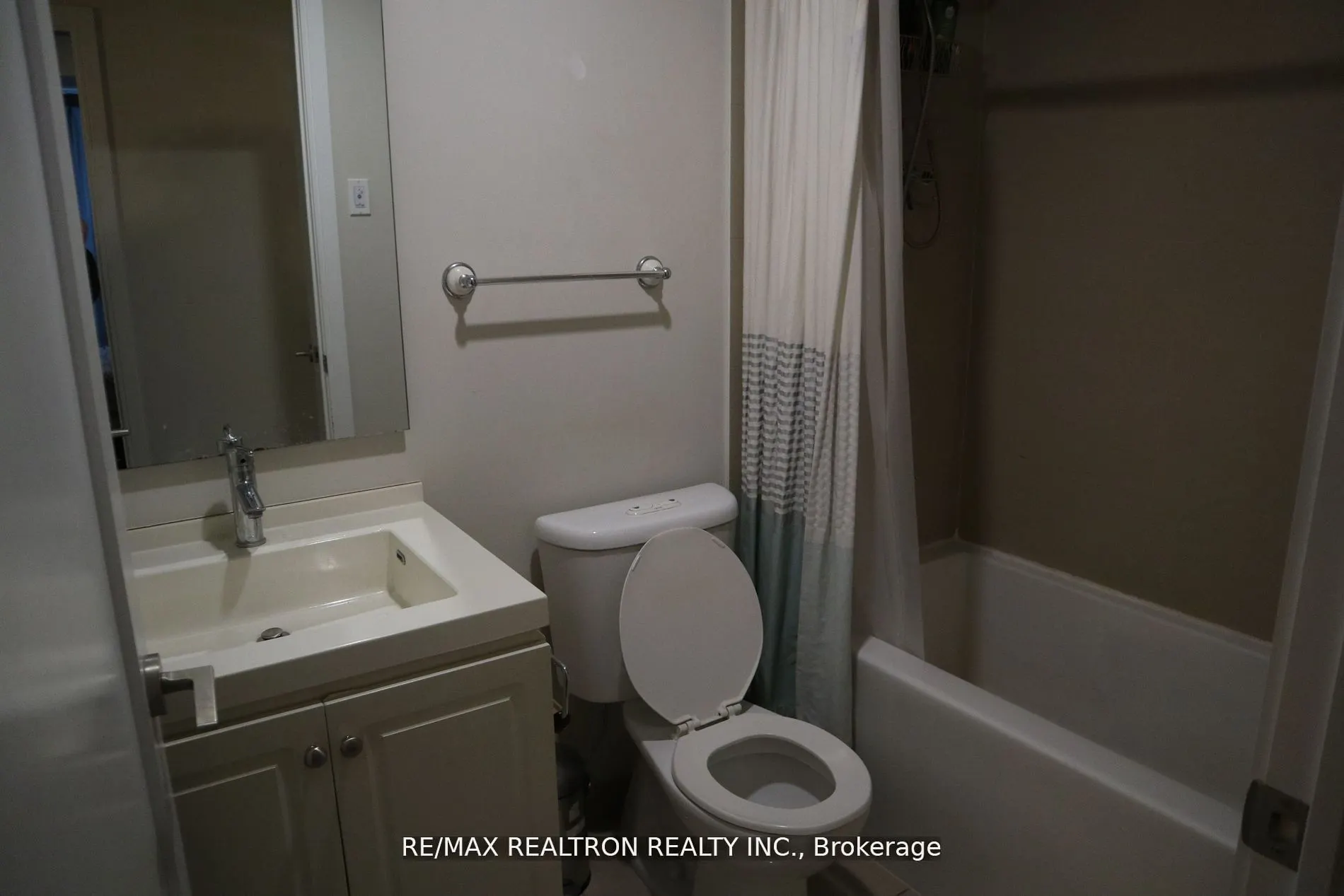 25 Broadway Avenue, #1501