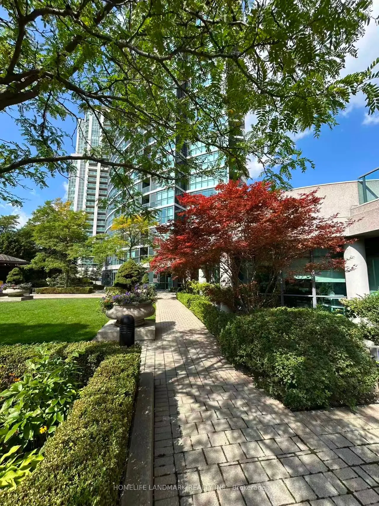 28 Harrison Garden Boulevard, #2306