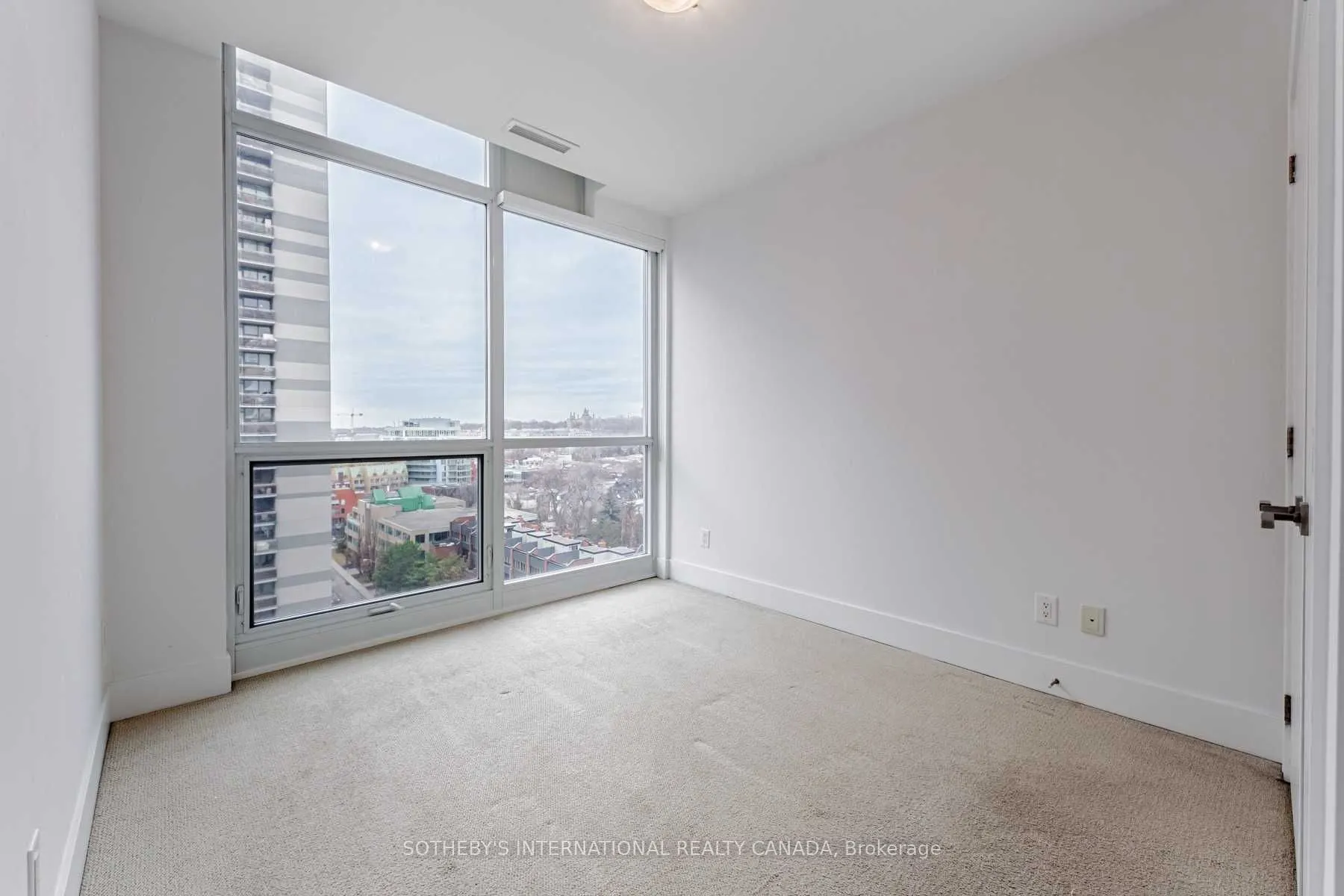 170 Avenue Road, #1104
