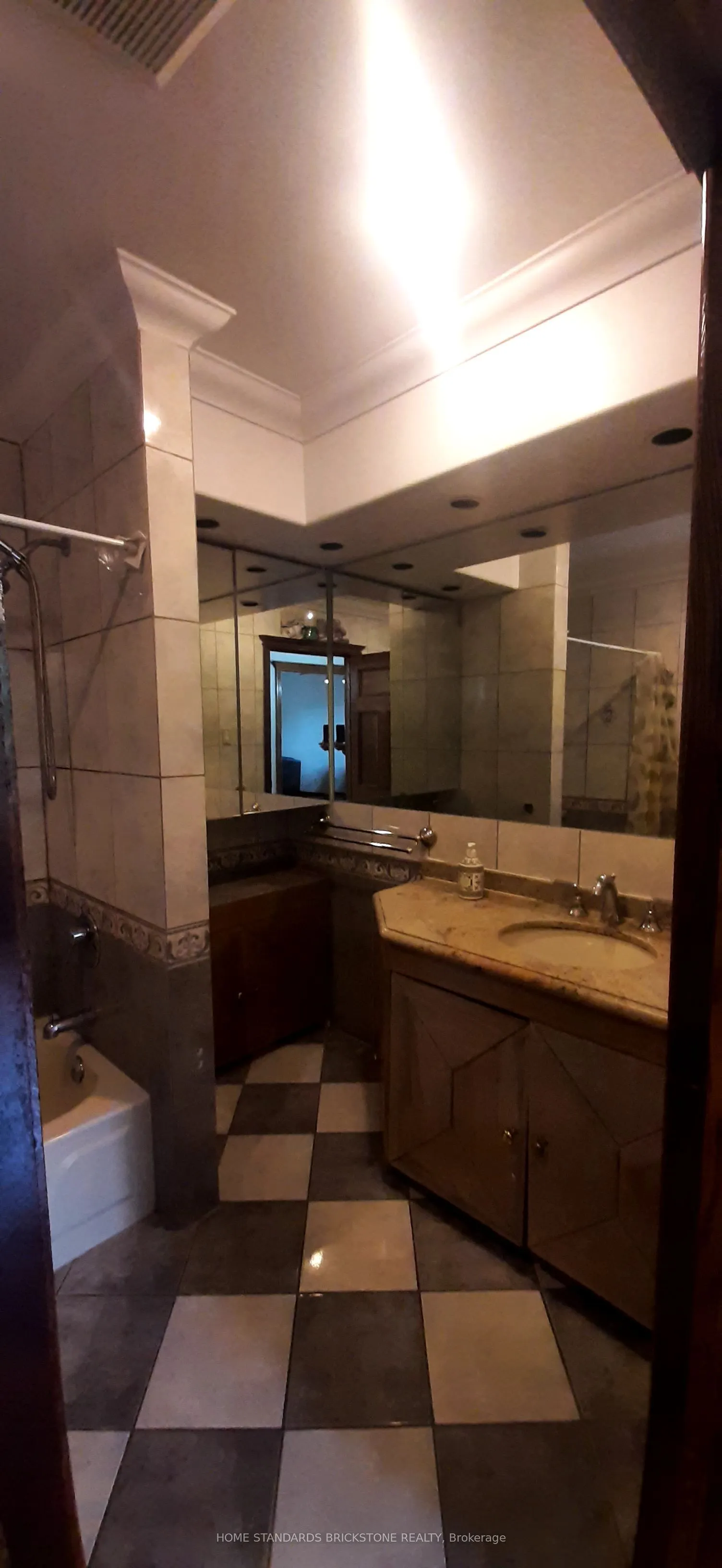 5 Finchurst Drive, #Unit B