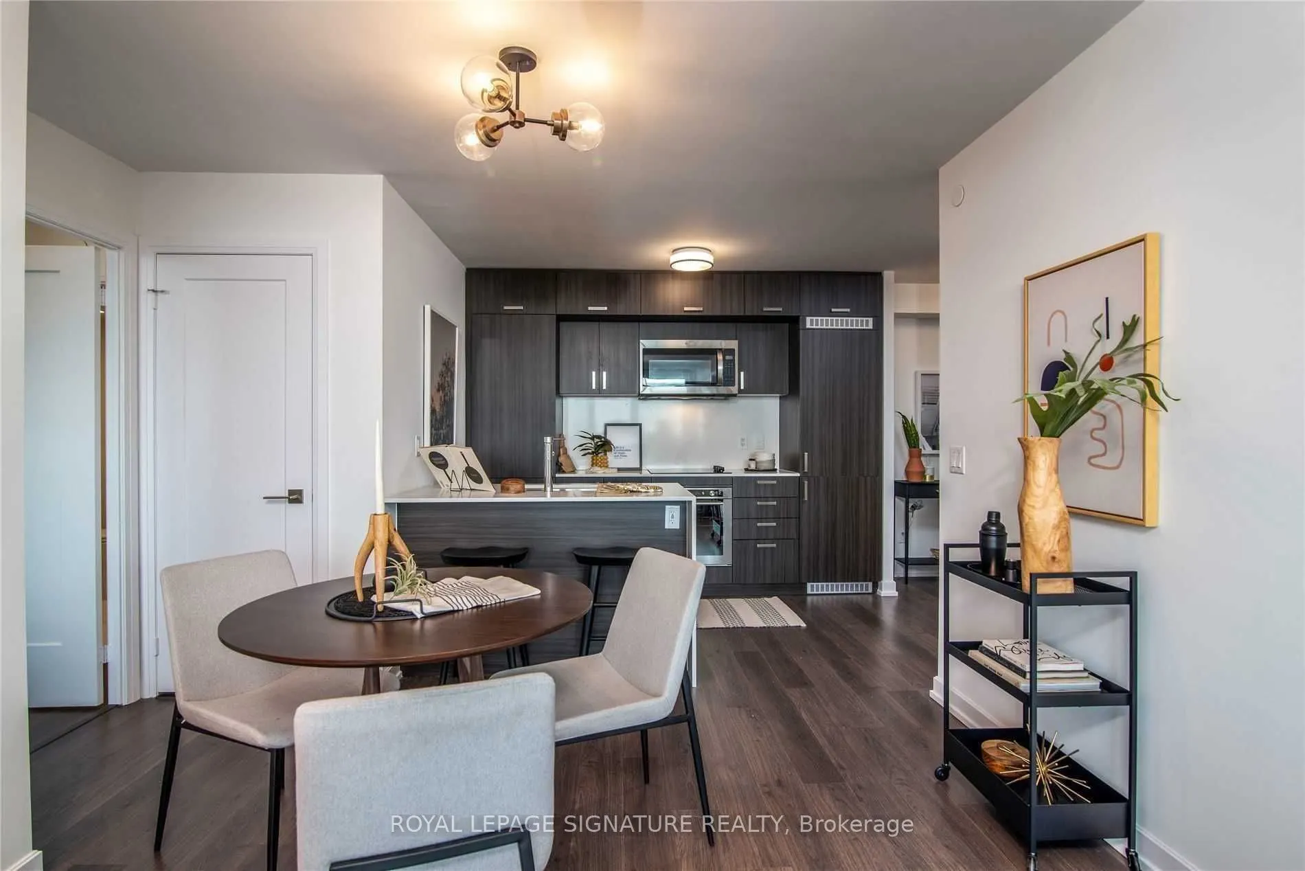 18 Erskine Avenue, #2810