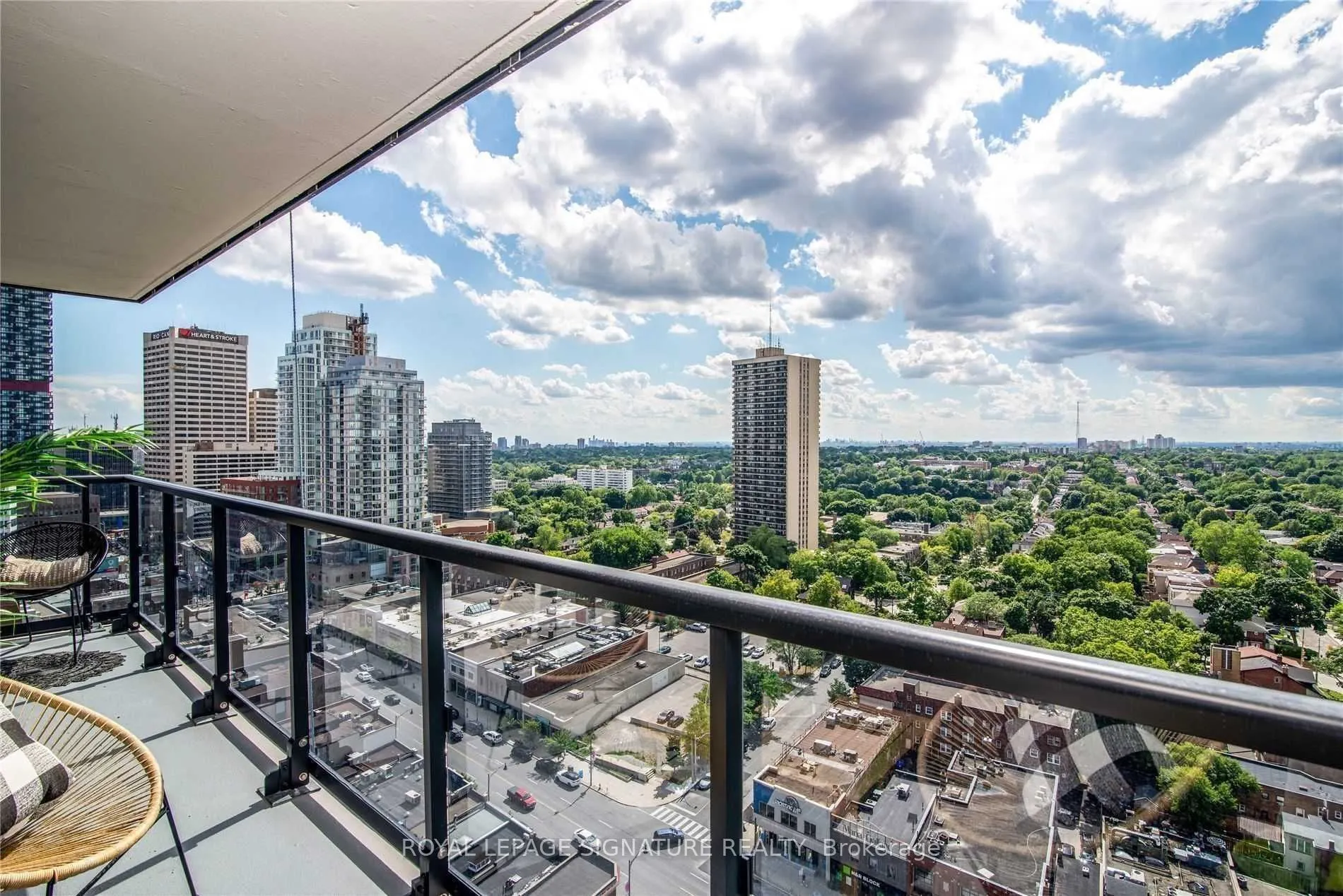 18 Erskine Avenue, #2810