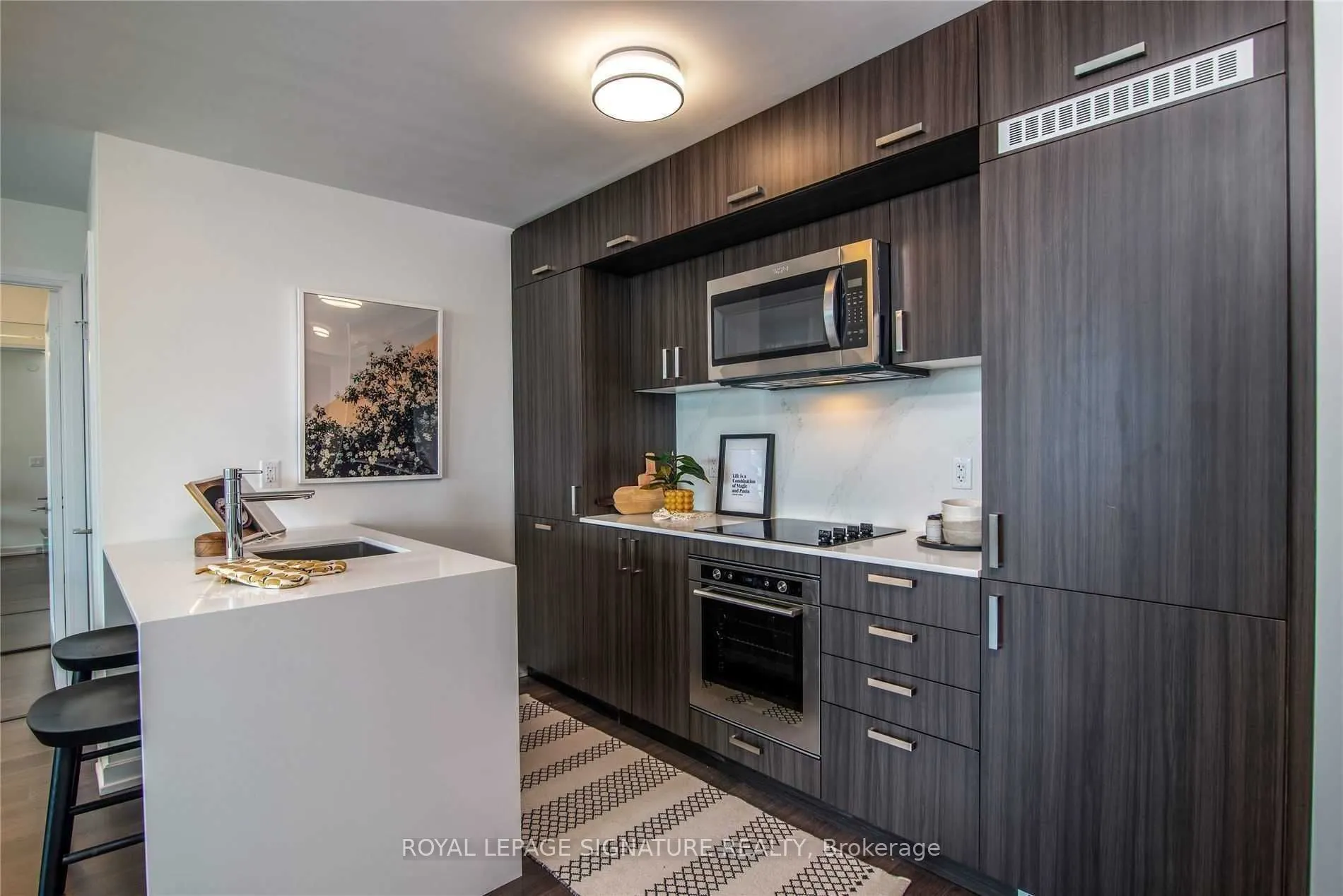 18 Erskine Avenue, #2810