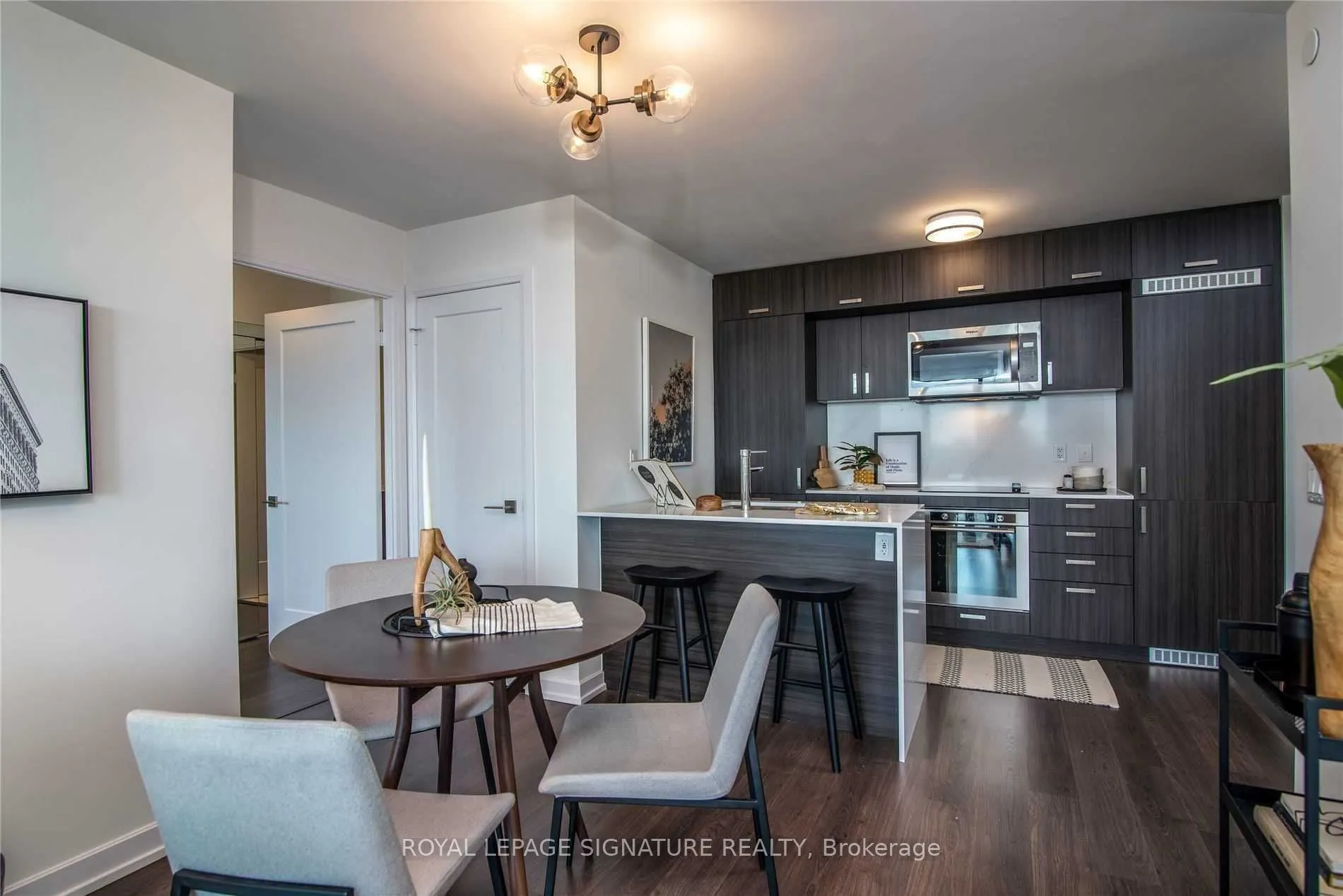 18 Erskine Avenue, #2810