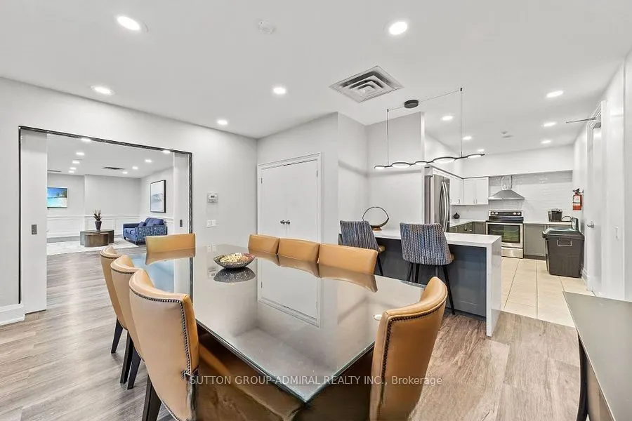 28 Harrison Garden Boulevard, #1006