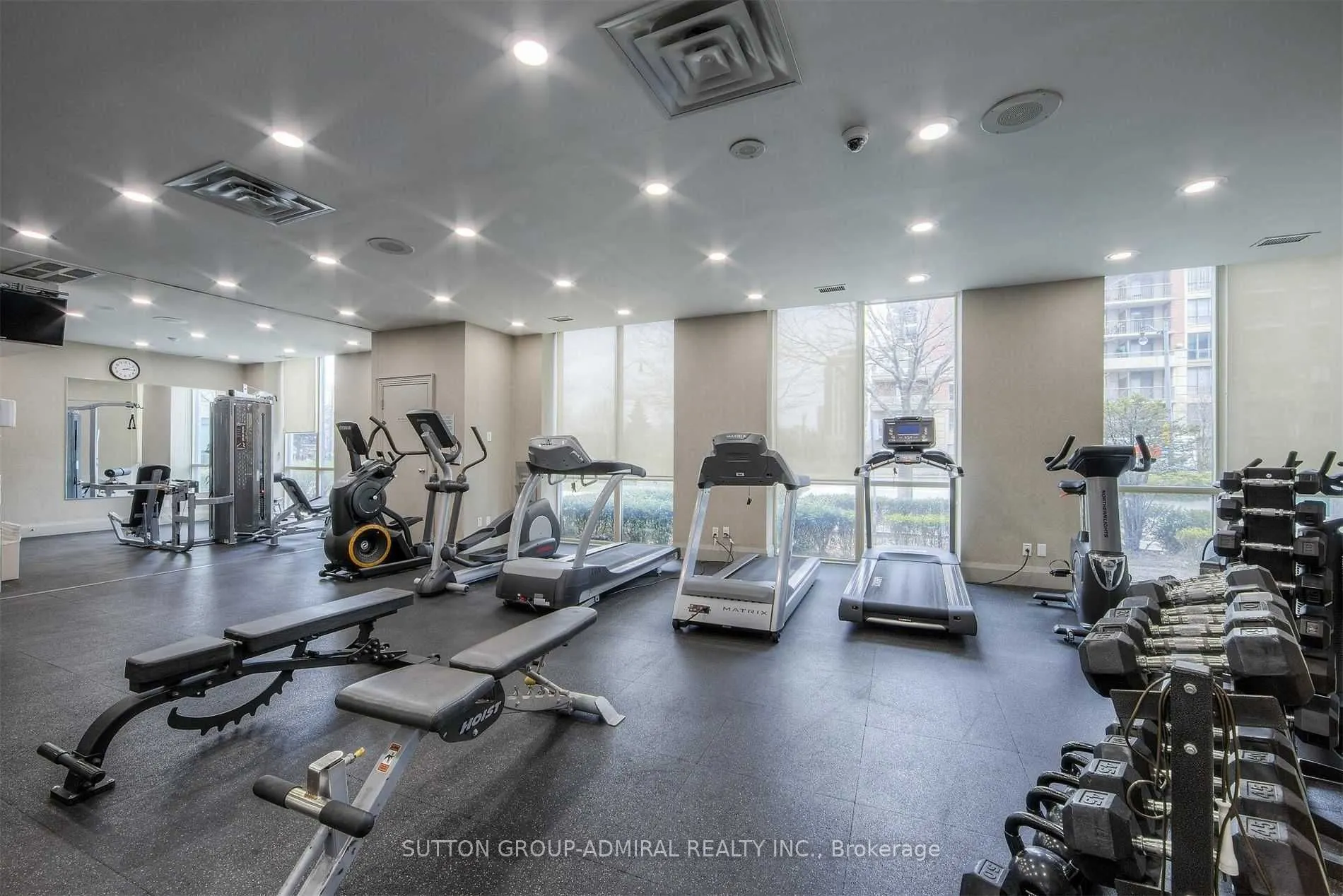 28 Harrison Garden Boulevard, #1006