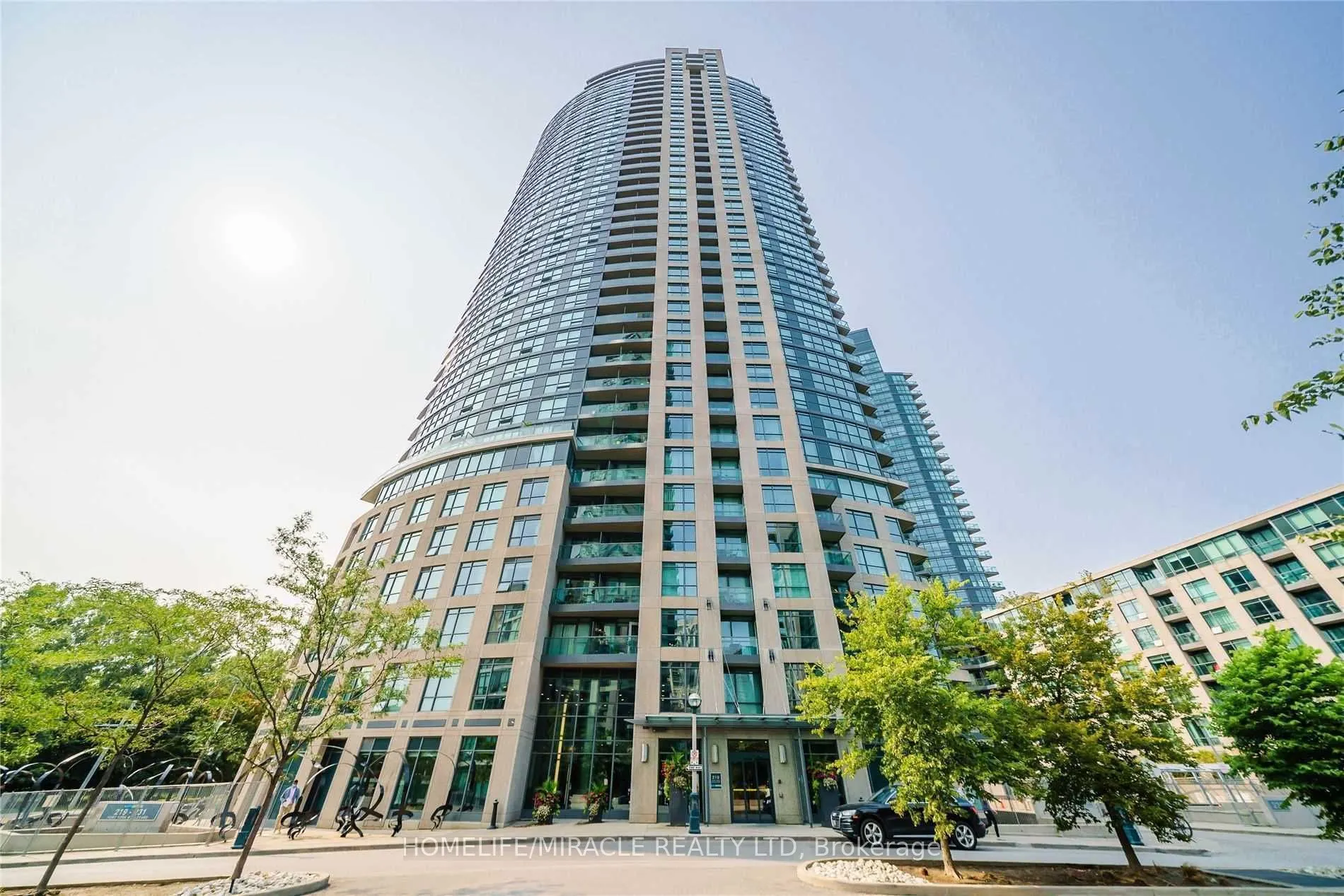 219 Fort York Boulevard, #203