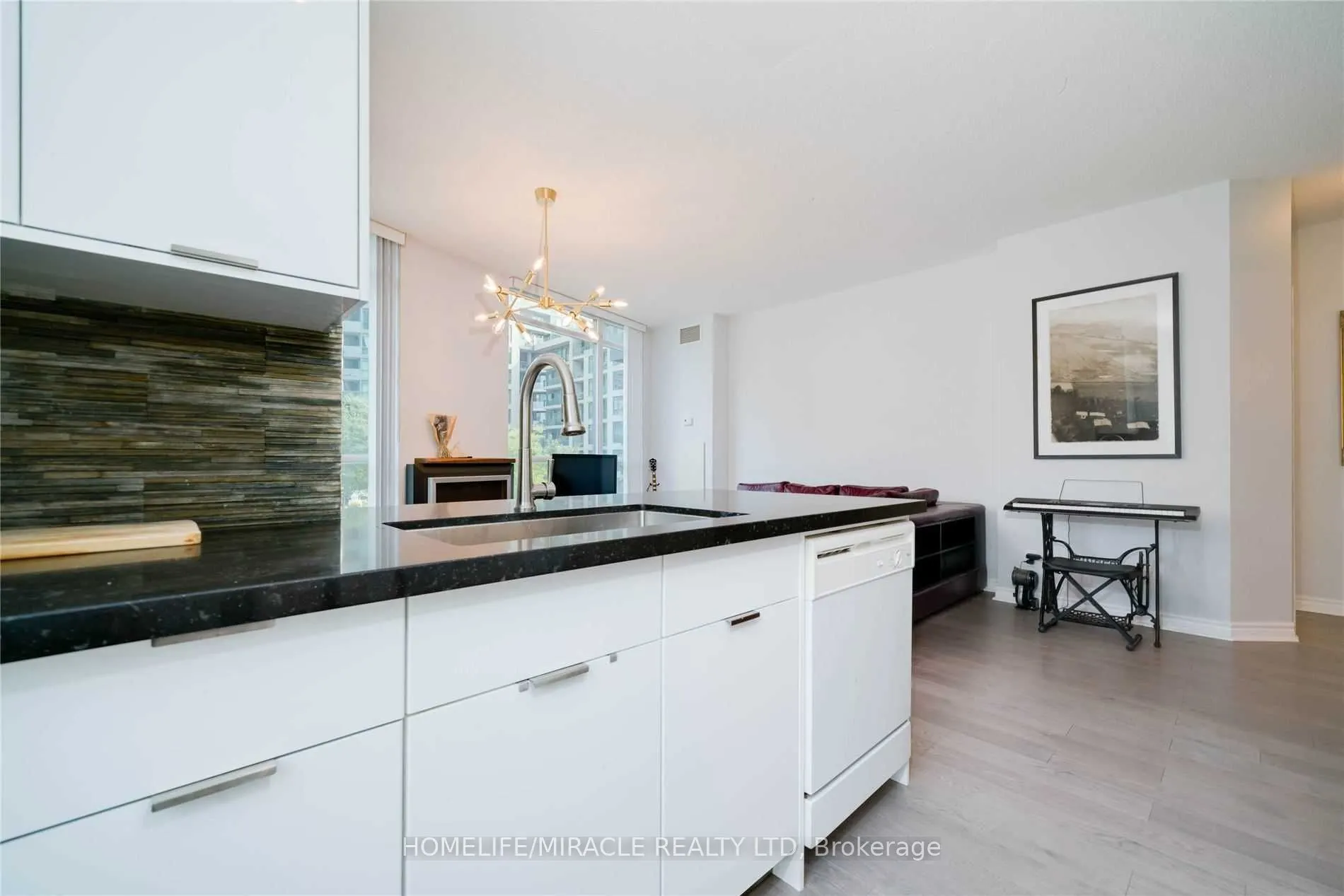 219 Fort York Boulevard, #203