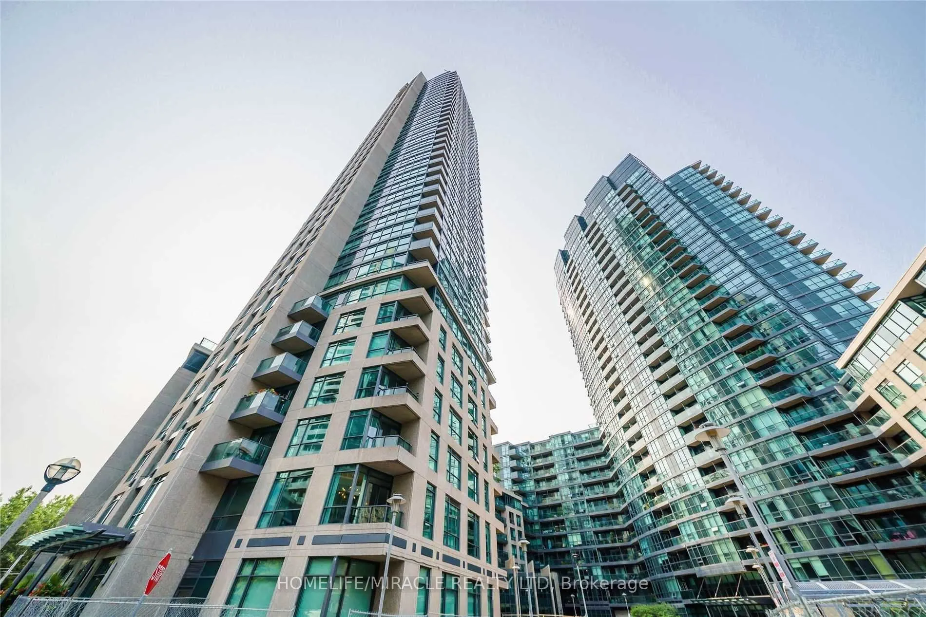 219 Fort York Boulevard, #203