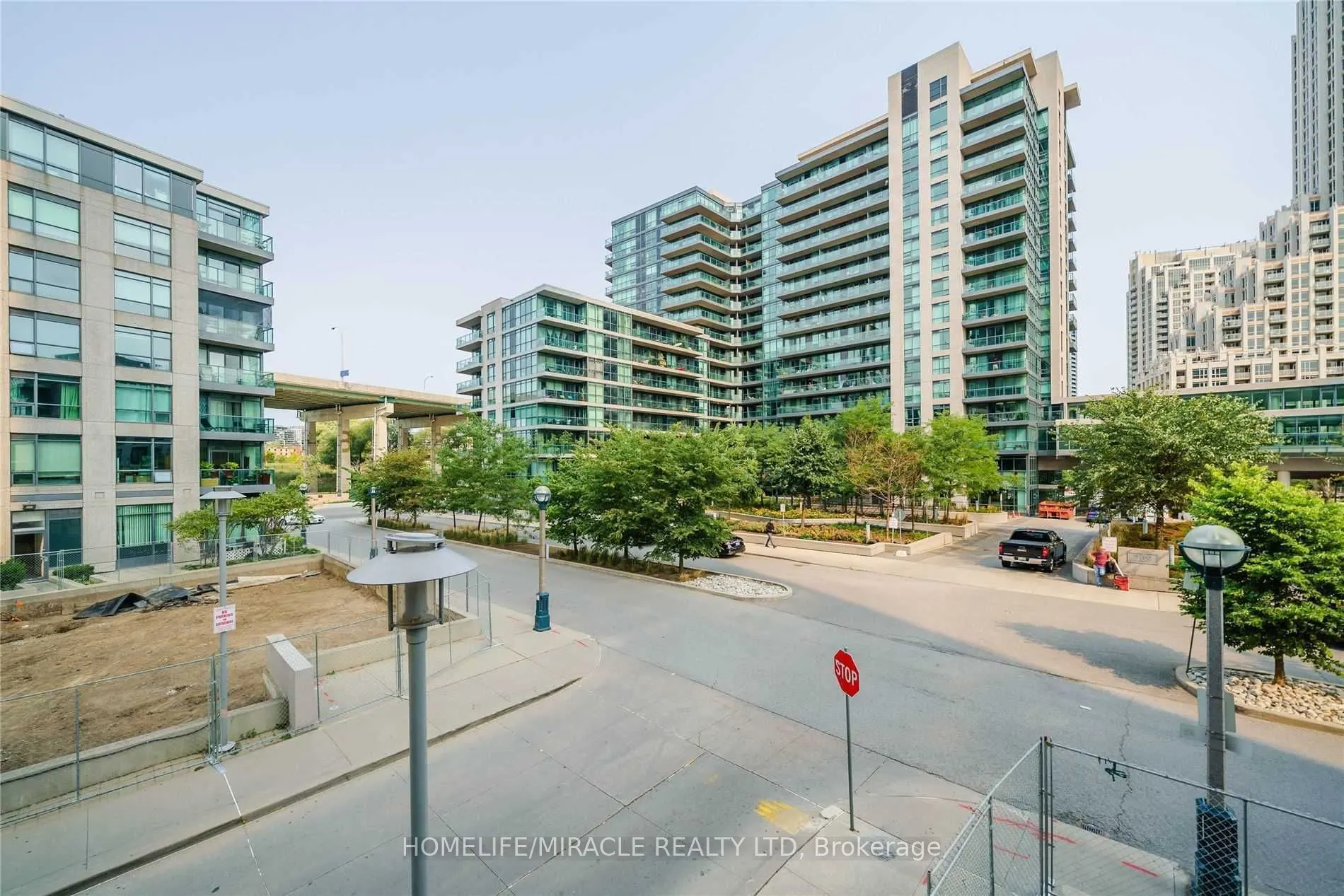 219 Fort York Boulevard, #203