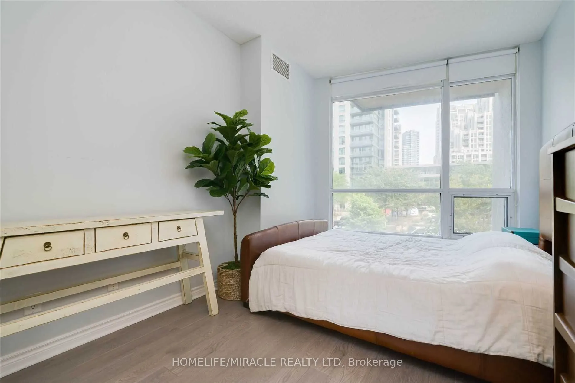 219 Fort York Boulevard, #203