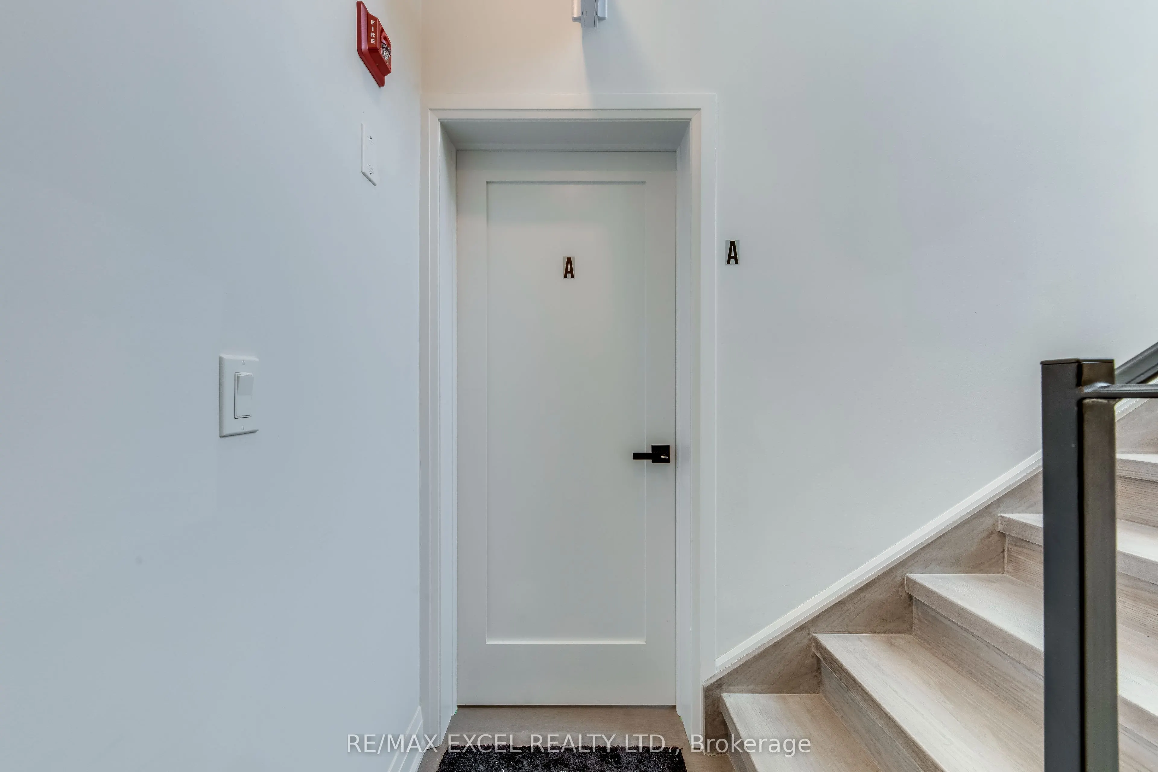 923 COLLEGE Street, #UNIT A