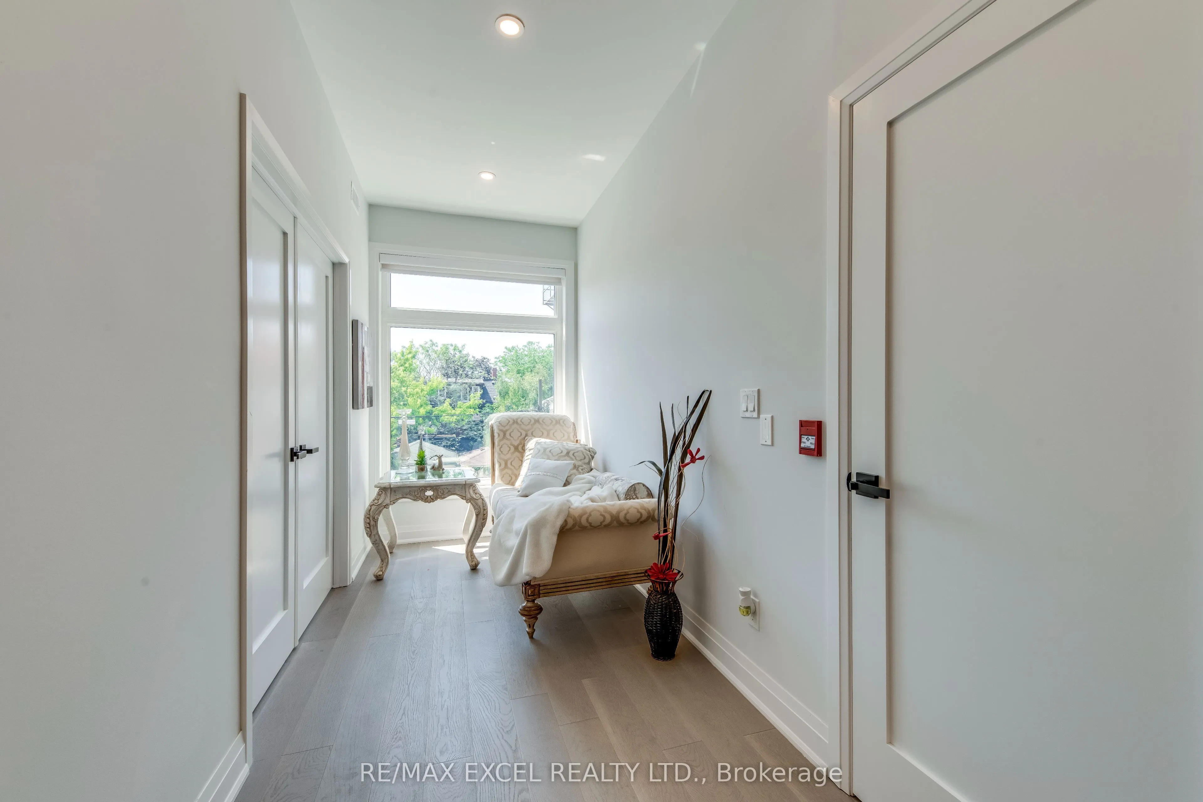 923 COLLEGE Street, #UNIT A